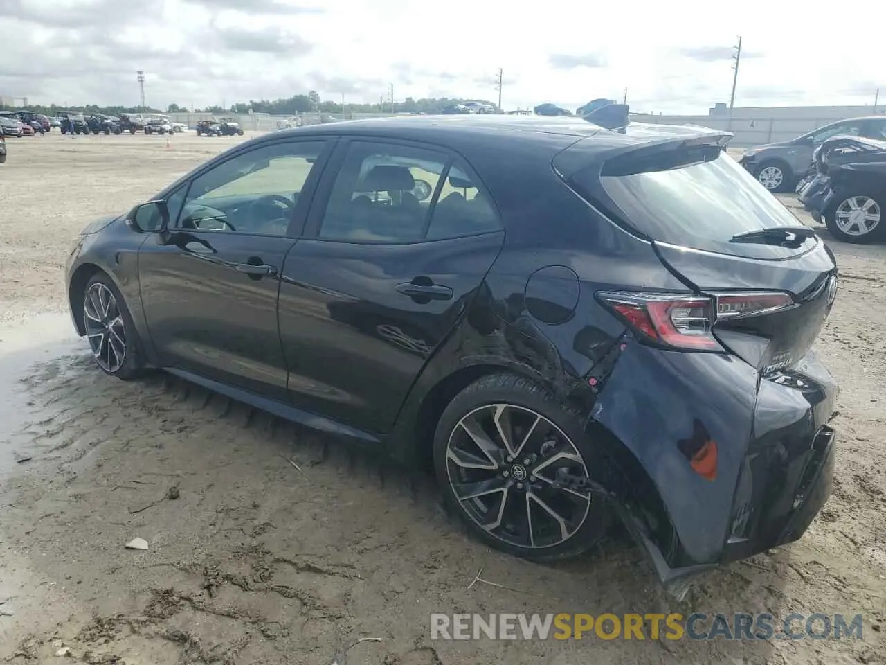 2 fotografías del automóvil dañado JTNC4MBE5M3108339 TOYOTA COROLLA 2021