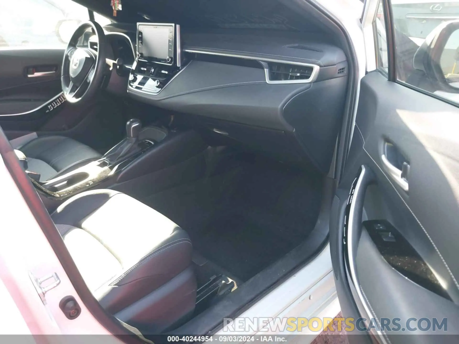 5 fotografías del automóvil dañado JTNC4MBE5M3132544 TOYOTA COROLLA 2021