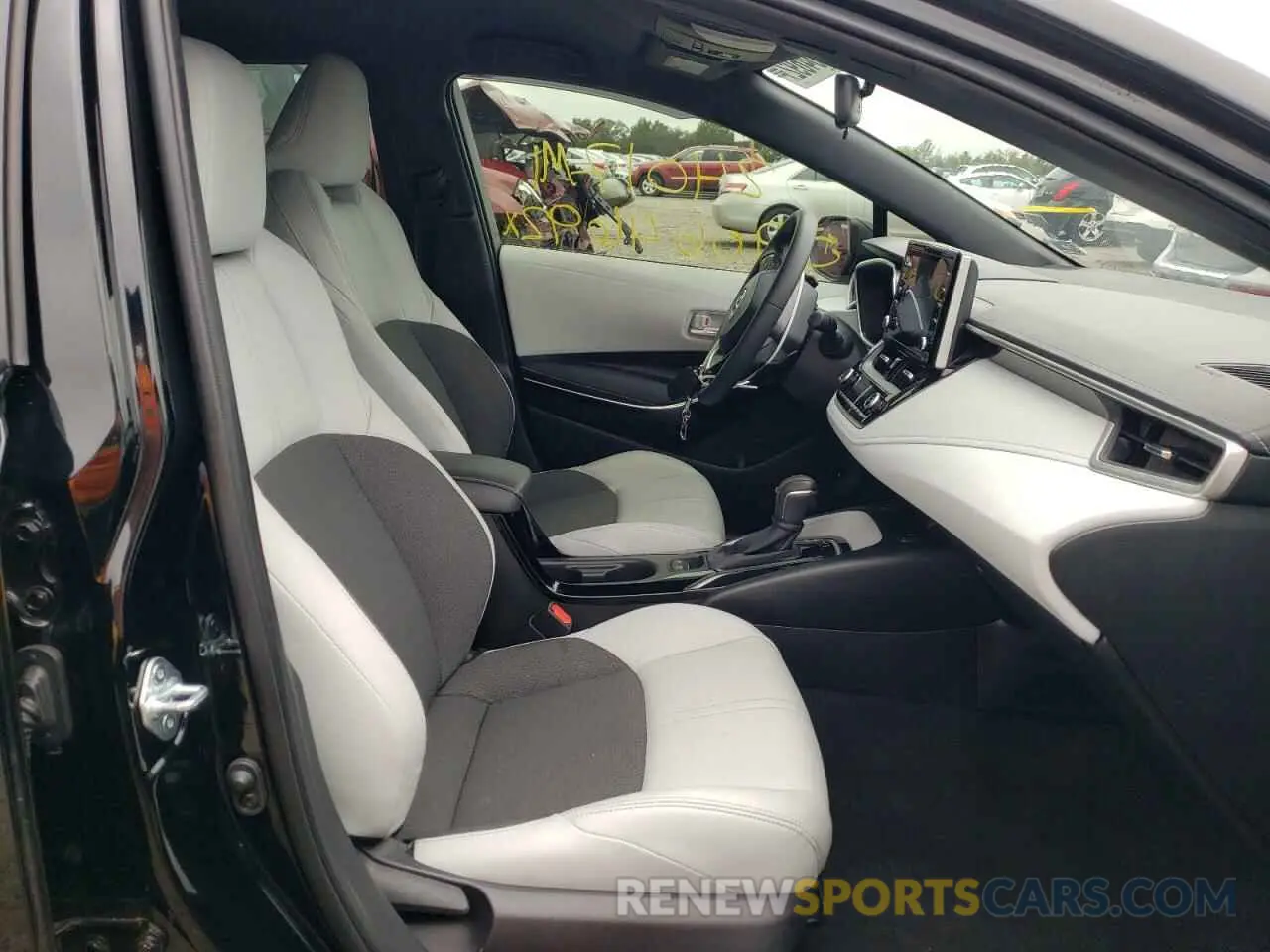 5 fotografías del automóvil dañado JTNC4MBE8M3122400 TOYOTA COROLLA 2021