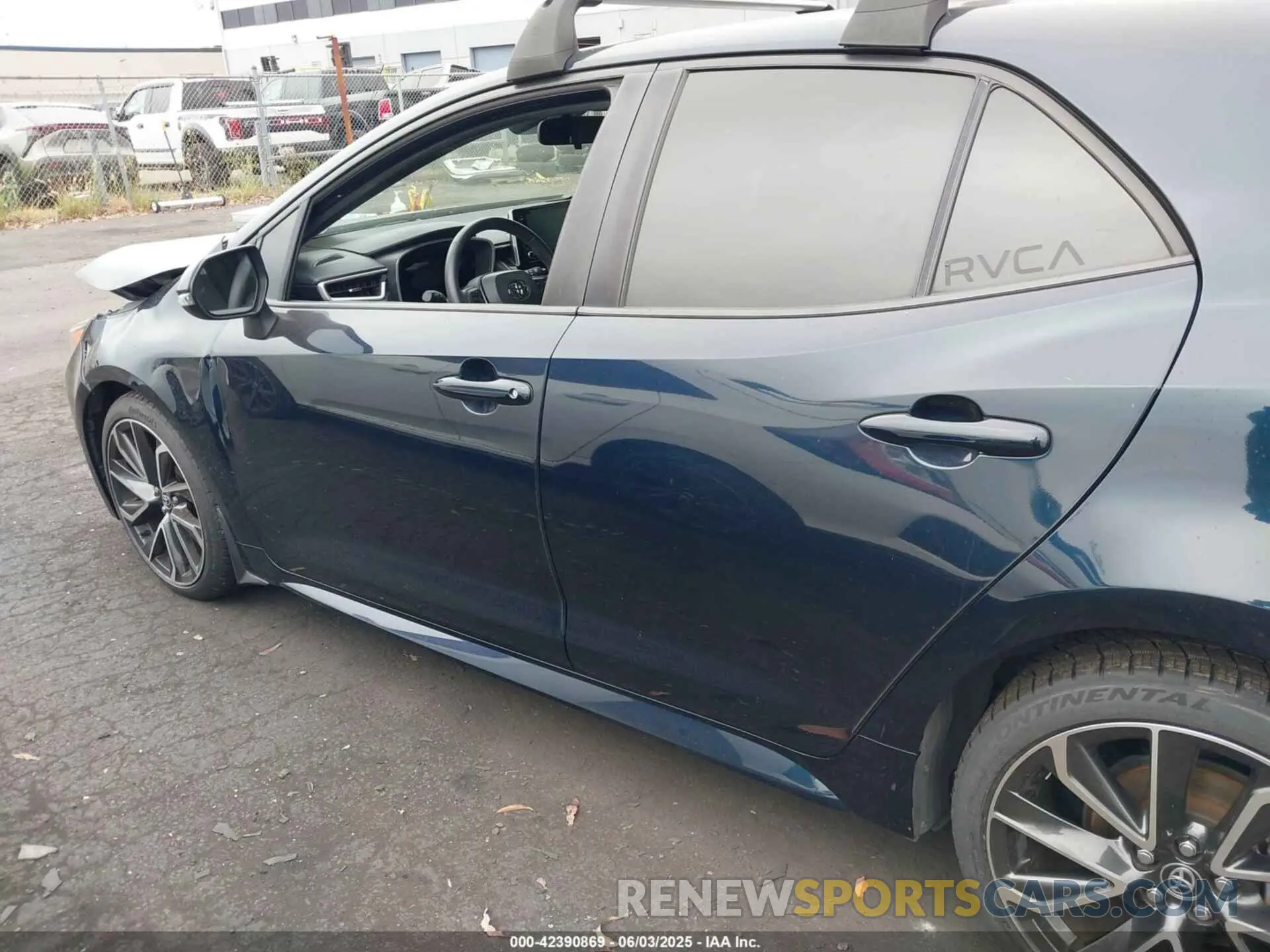 14 fotografías del automóvil dañado JTNC4MBE9M3125080 TOYOTA COROLLA 2021