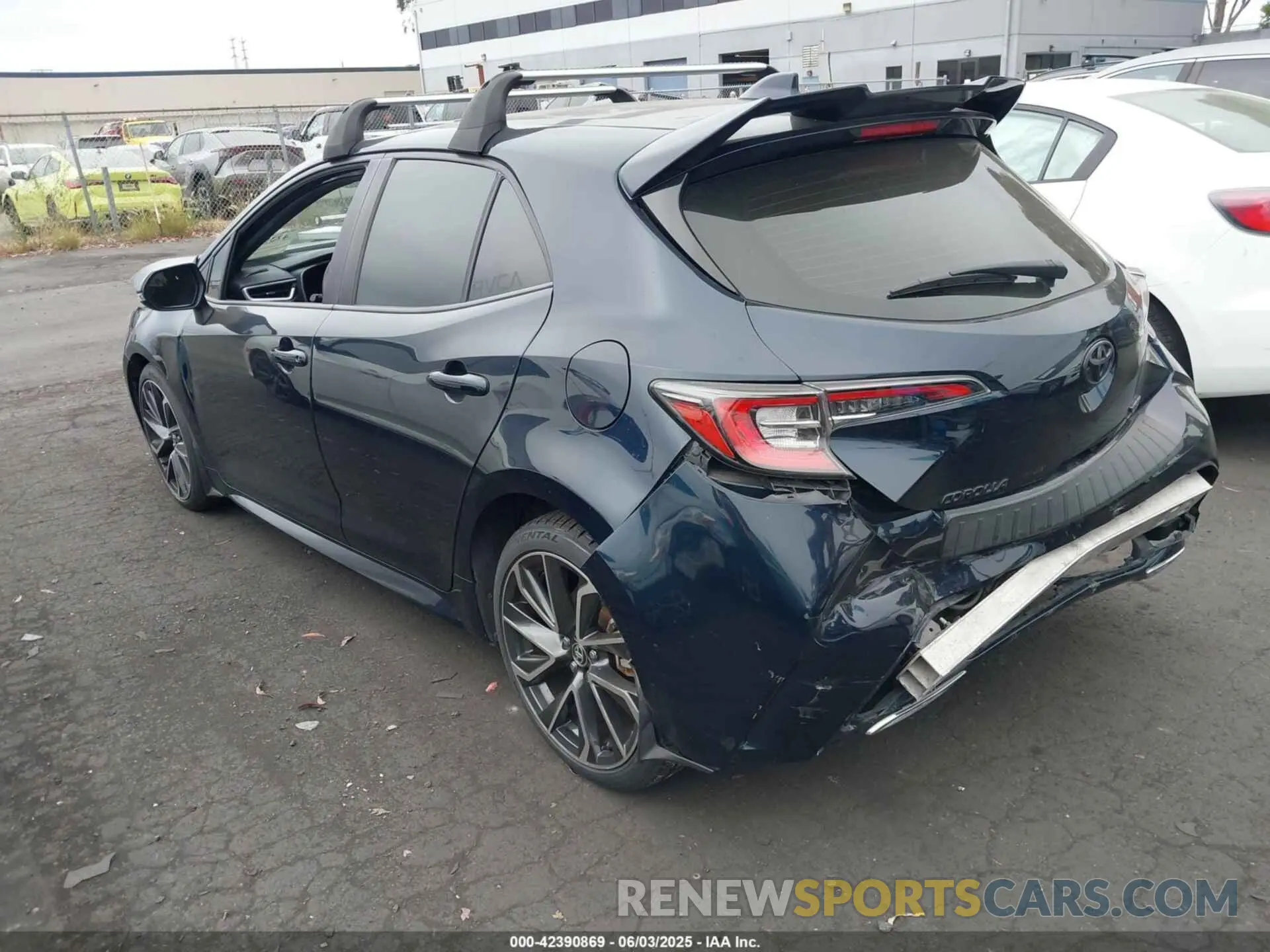 3 fotografías del automóvil dañado JTNC4MBE9M3125080 TOYOTA COROLLA 2021