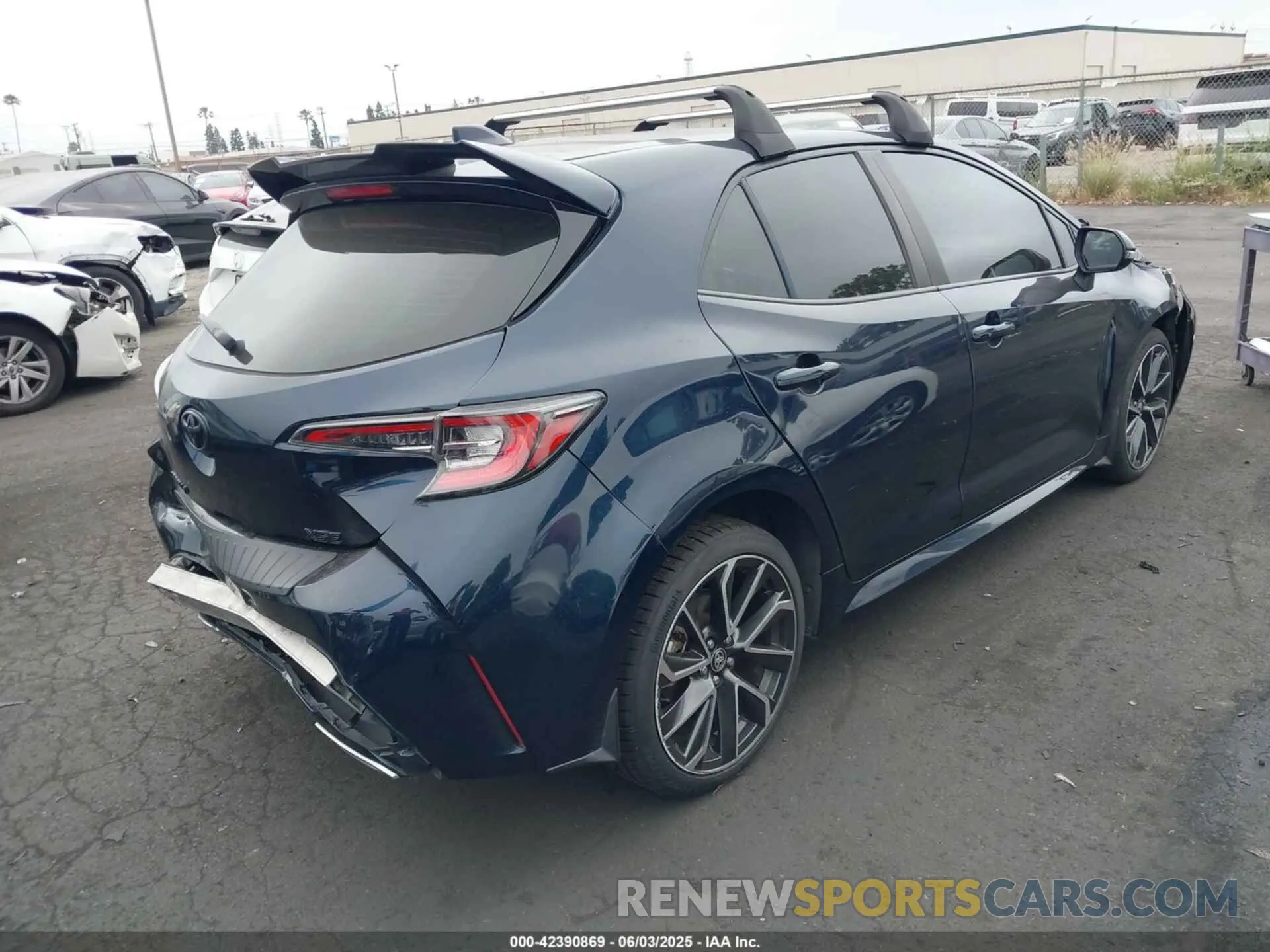 4 fotografías del automóvil dañado JTNC4MBE9M3125080 TOYOTA COROLLA 2021