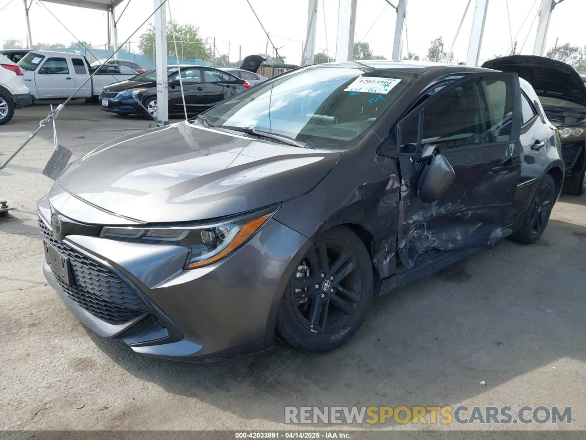 2 fotografías del automóvil dañado JTND4MBE3M3127668 TOYOTA COROLLA 2021
