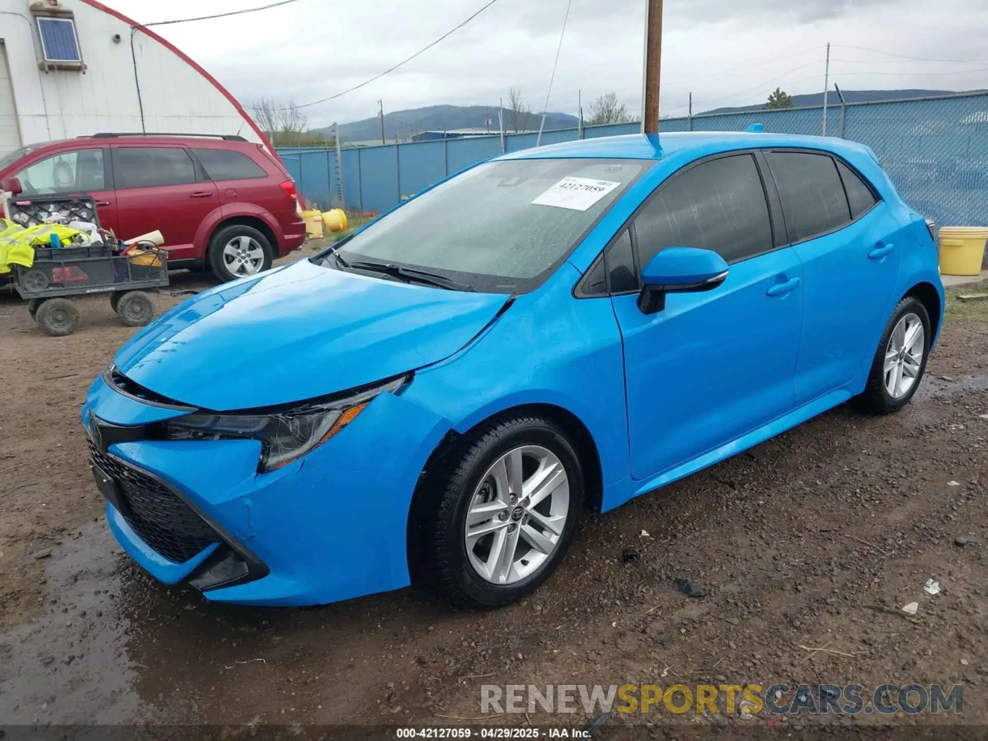 2 fotografías del automóvil dañado JTND4MBE4M3109843 TOYOTA COROLLA 2021