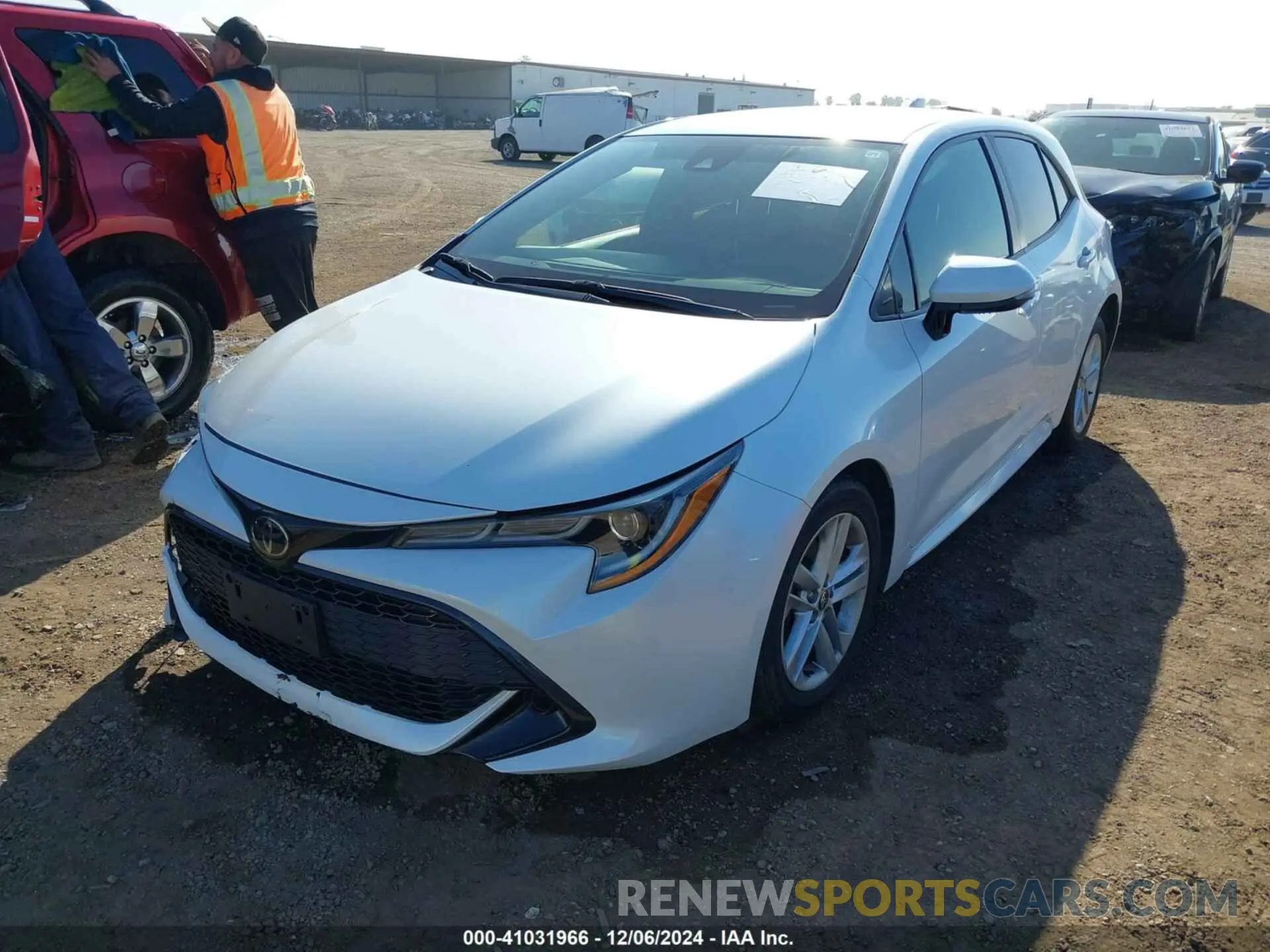 2 fotografías del automóvil dañado JTND4MBE8M3137113 TOYOTA COROLLA 2021