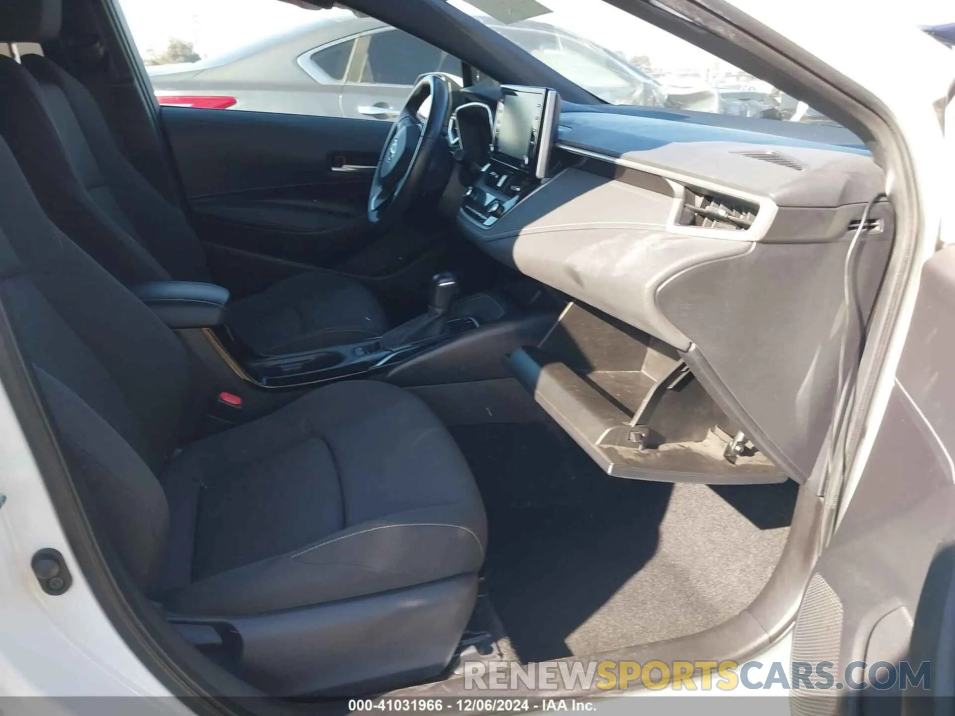 5 fotografías del automóvil dañado JTND4MBE8M3137113 TOYOTA COROLLA 2021