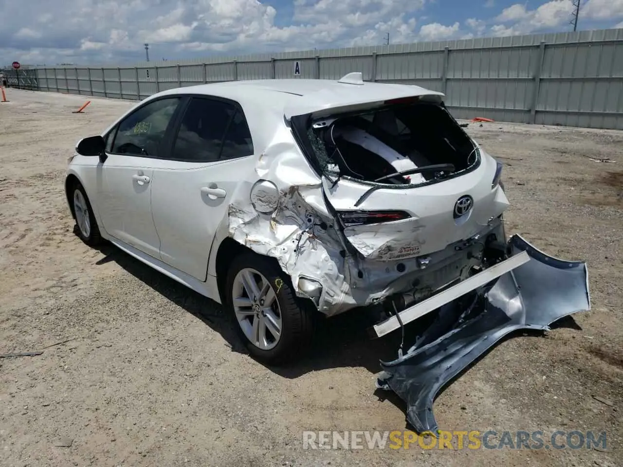 3 fotografías del automóvil dañado JTND4MBE9M3124659 TOYOTA COROLLA 2021