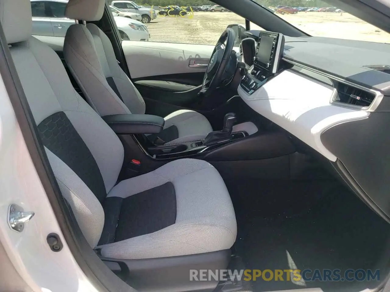 5 fotografías del automóvil dañado JTND4MBE9M3124659 TOYOTA COROLLA 2021