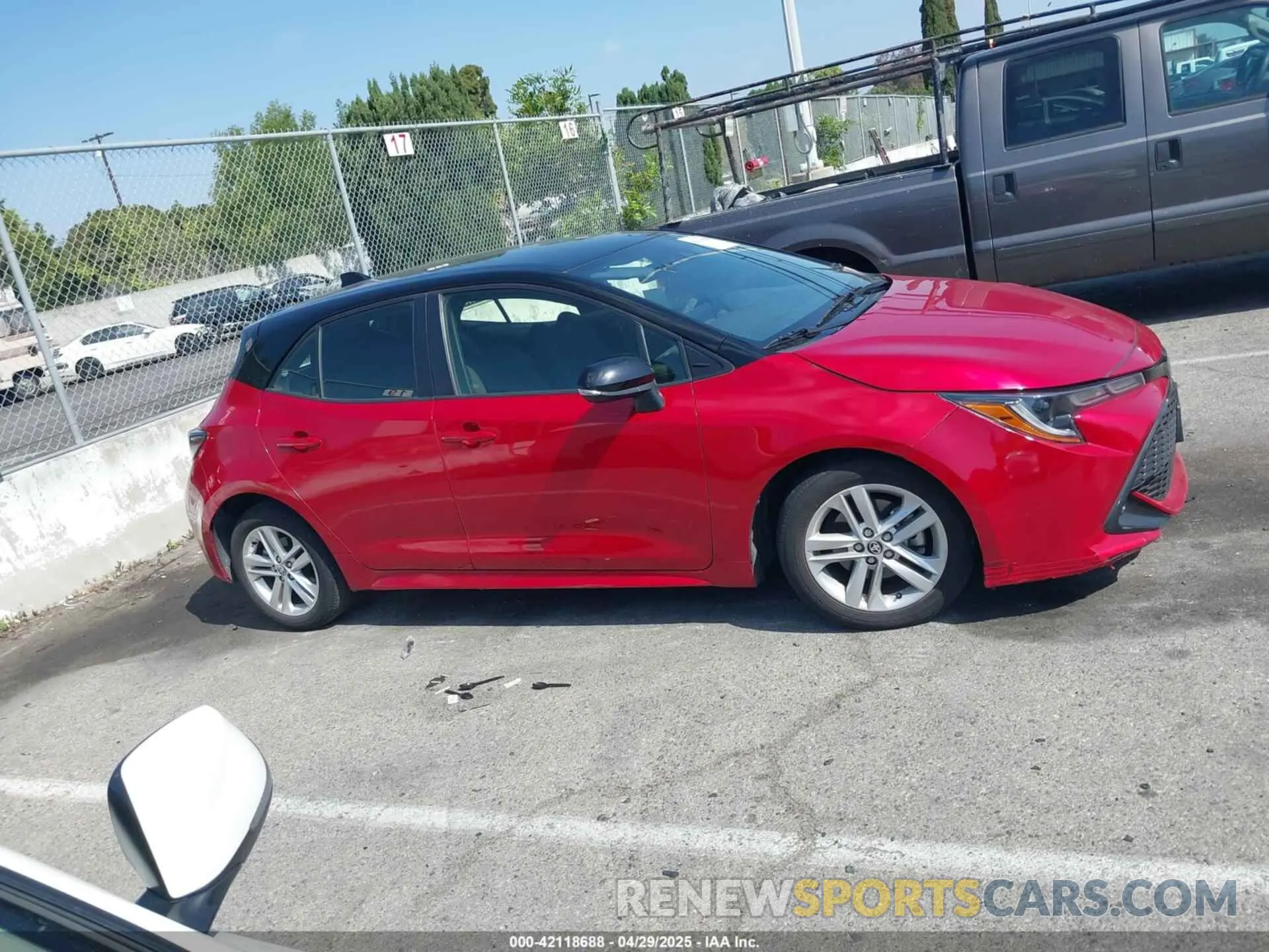 13 fotografías del automóvil dañado JTND4MBEXM3127618 TOYOTA COROLLA 2021