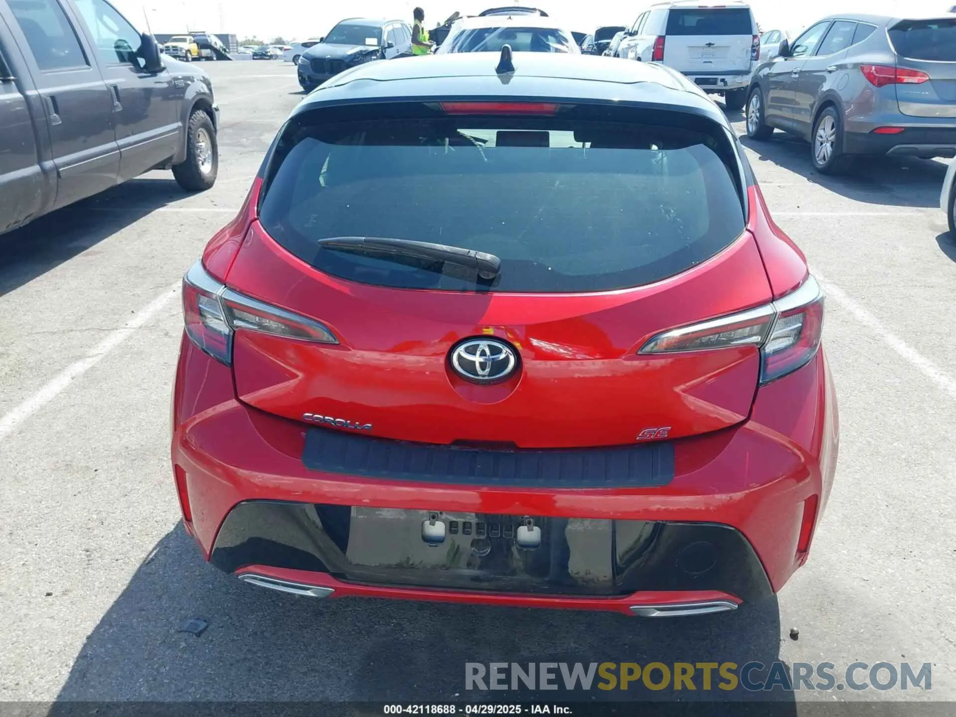 16 fotografías del automóvil dañado JTND4MBEXM3127618 TOYOTA COROLLA 2021