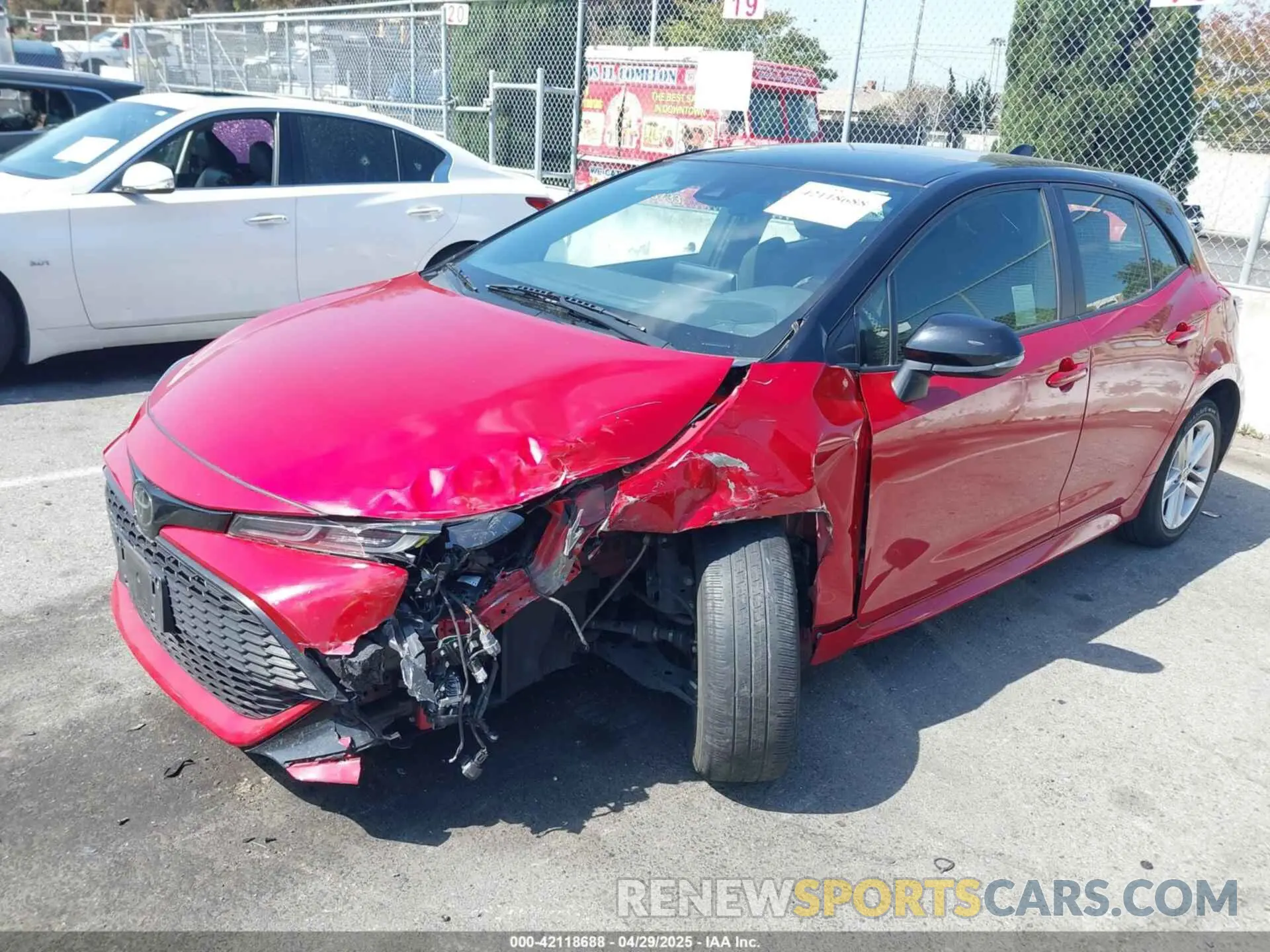 2 fotografías del automóvil dañado JTND4MBEXM3127618 TOYOTA COROLLA 2021