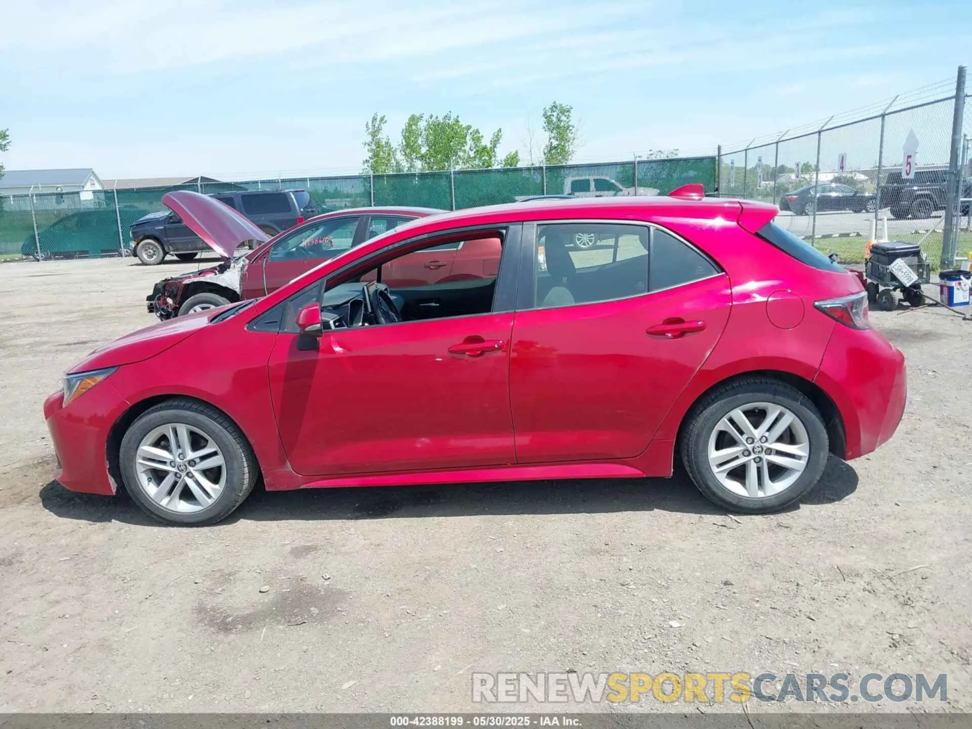 14 fotografías del automóvil dañado JTND4MBEXM3138358 TOYOTA COROLLA 2021