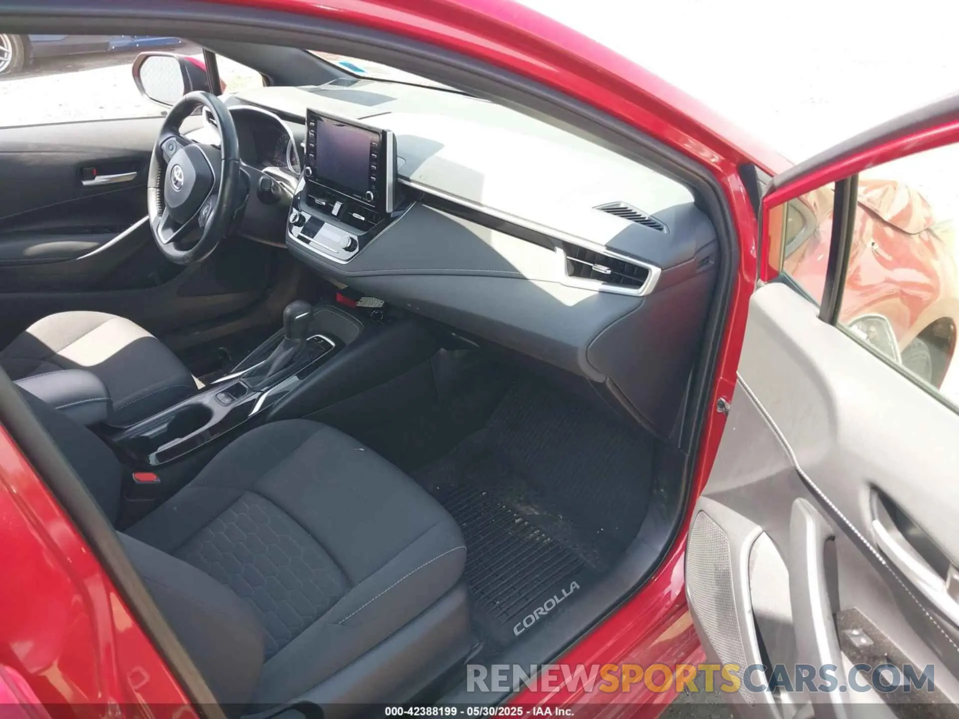 5 fotografías del automóvil dañado JTND4MBEXM3138358 TOYOTA COROLLA 2021