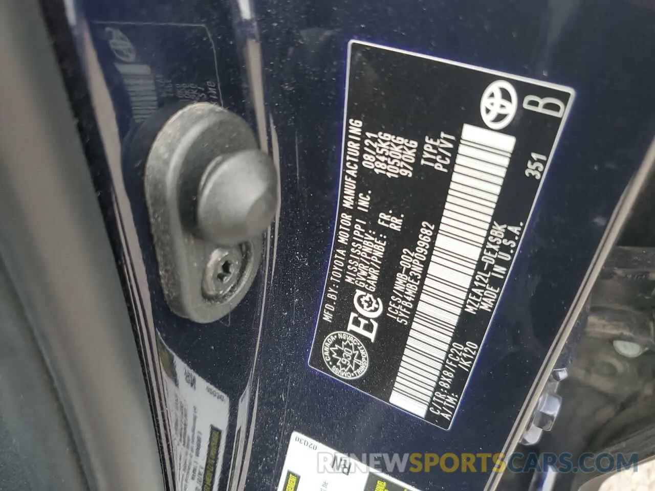 12 fotografías del automóvil dañado 5YFB4MBE3NP099682 TOYOTA COROLLA 2022