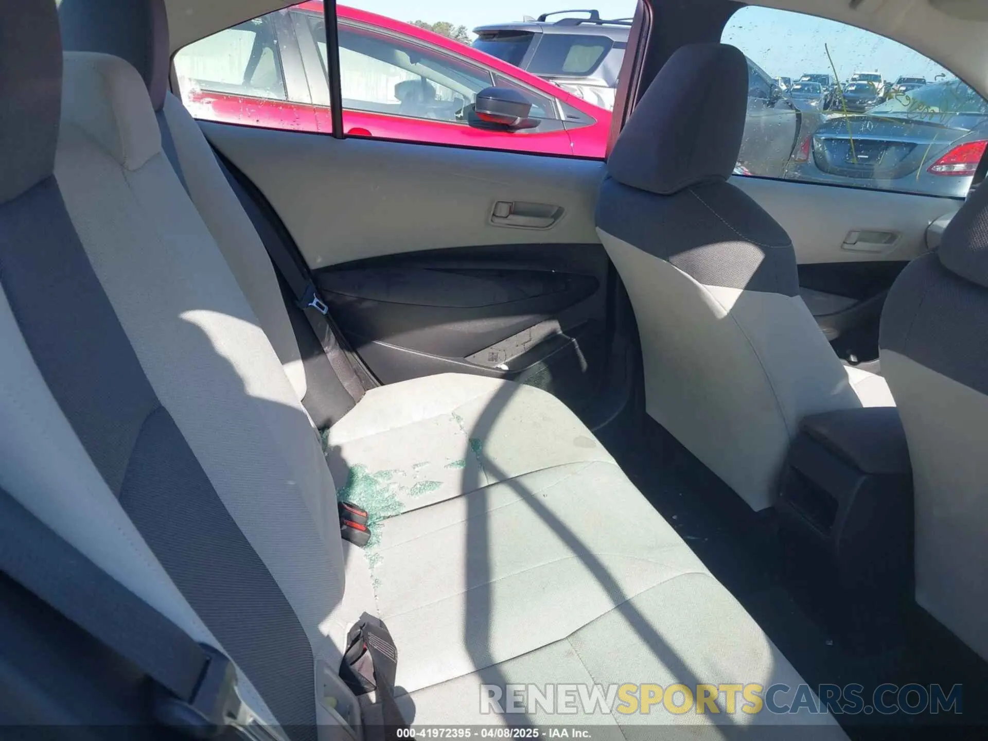 8 fotografías del automóvil dañado 5YFDPMAE2NP377750 TOYOTA COROLLA 2022