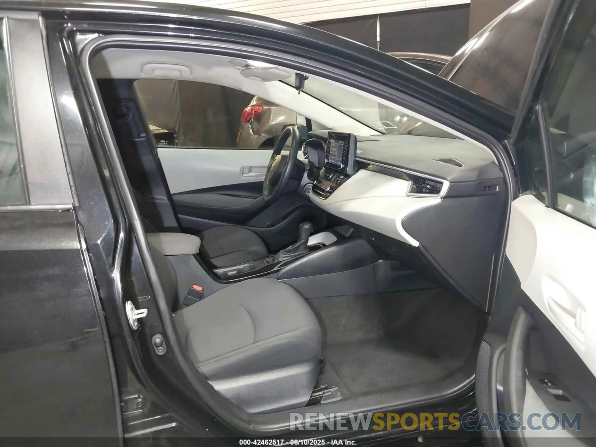 5 fotografías del automóvil dañado 5YFDPMAE3NP294019 TOYOTA COROLLA 2022