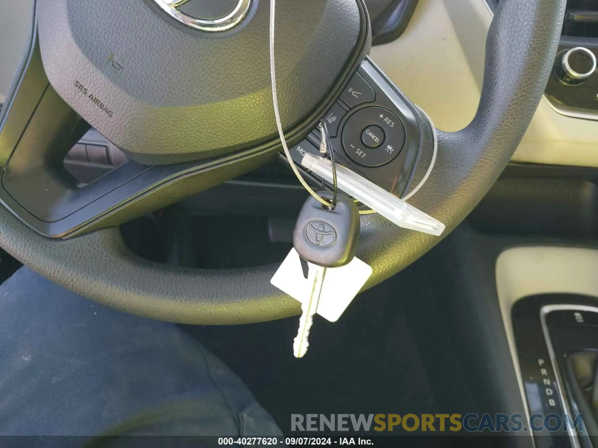 11 fotografías del automóvil dañado 5YFDPMAE7NP389442 TOYOTA COROLLA 2022