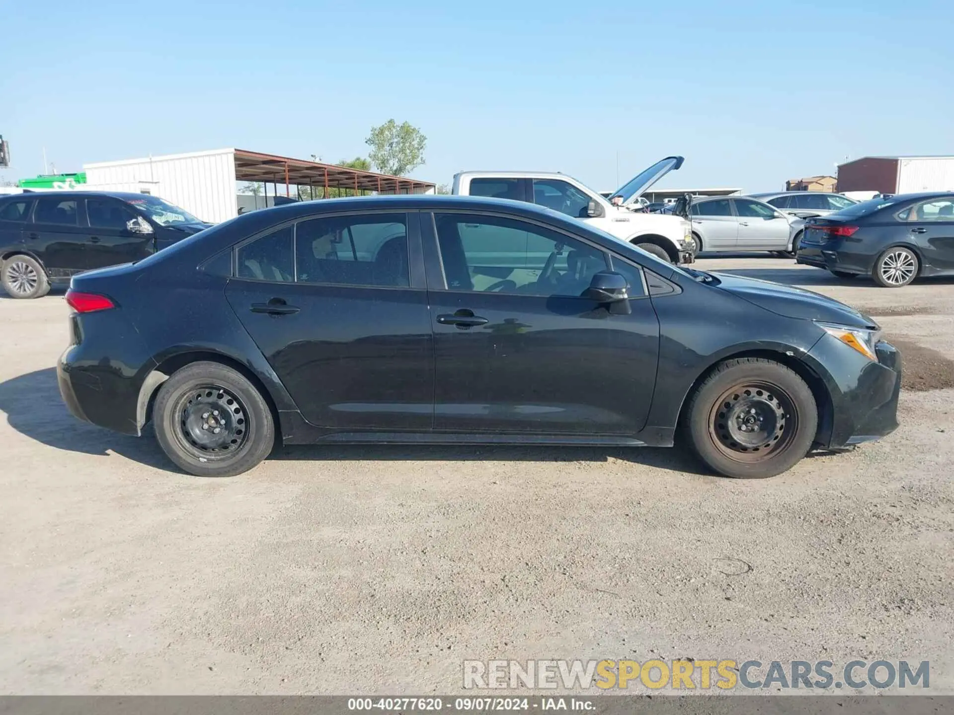 13 fotografías del automóvil dañado 5YFDPMAE7NP389442 TOYOTA COROLLA 2022