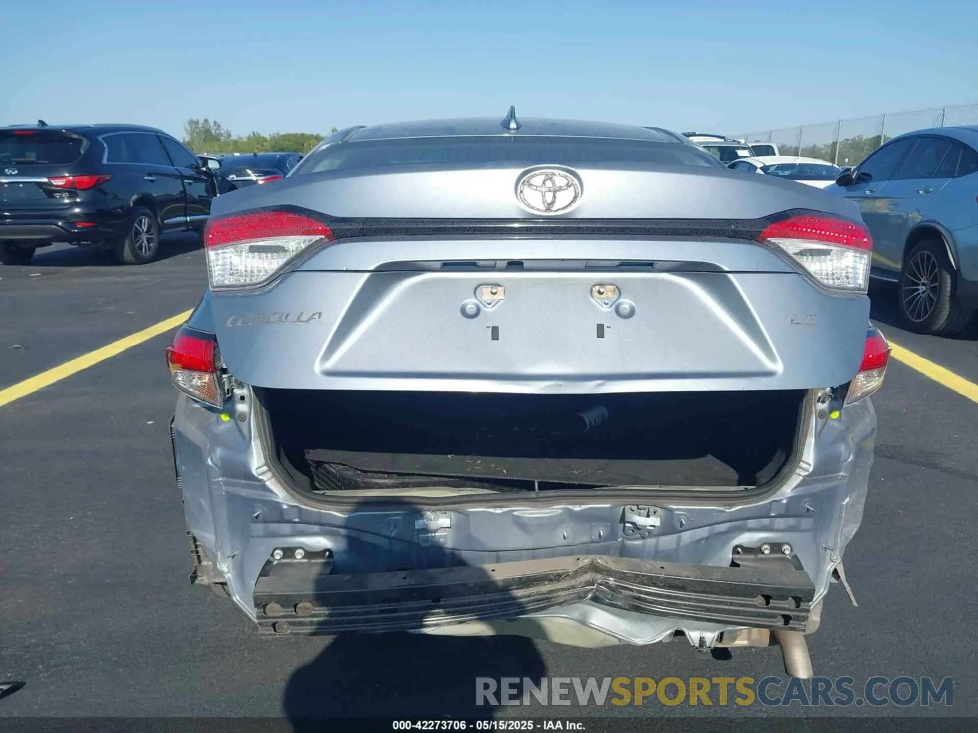 20 fotografías del automóvil dañado 5YFEPMAE0NP272614 TOYOTA COROLLA 2022