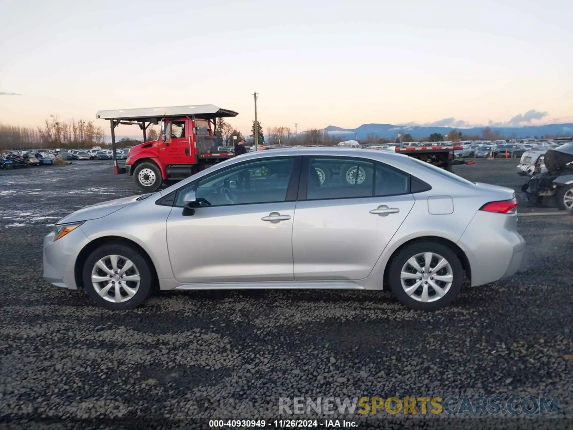 14 fotografías del automóvil dañado 5YFEPMAE0NP275562 TOYOTA COROLLA 2022