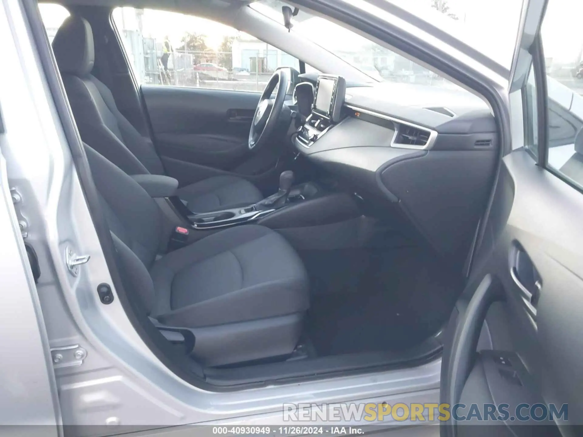 5 fotografías del automóvil dañado 5YFEPMAE0NP275562 TOYOTA COROLLA 2022