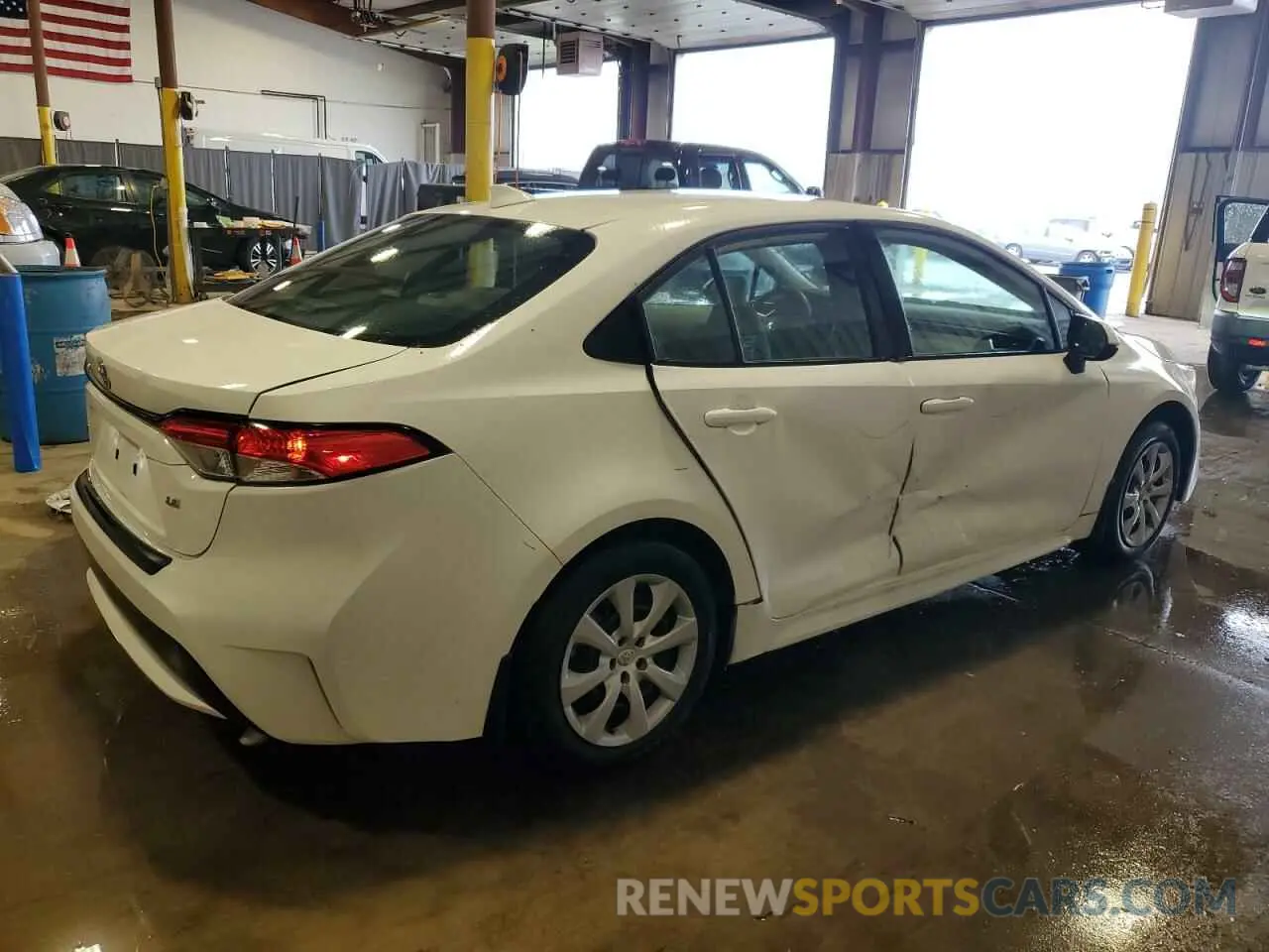 3 fotografías del automóvil dañado 5YFEPMAE0NP295178 TOYOTA COROLLA 2022