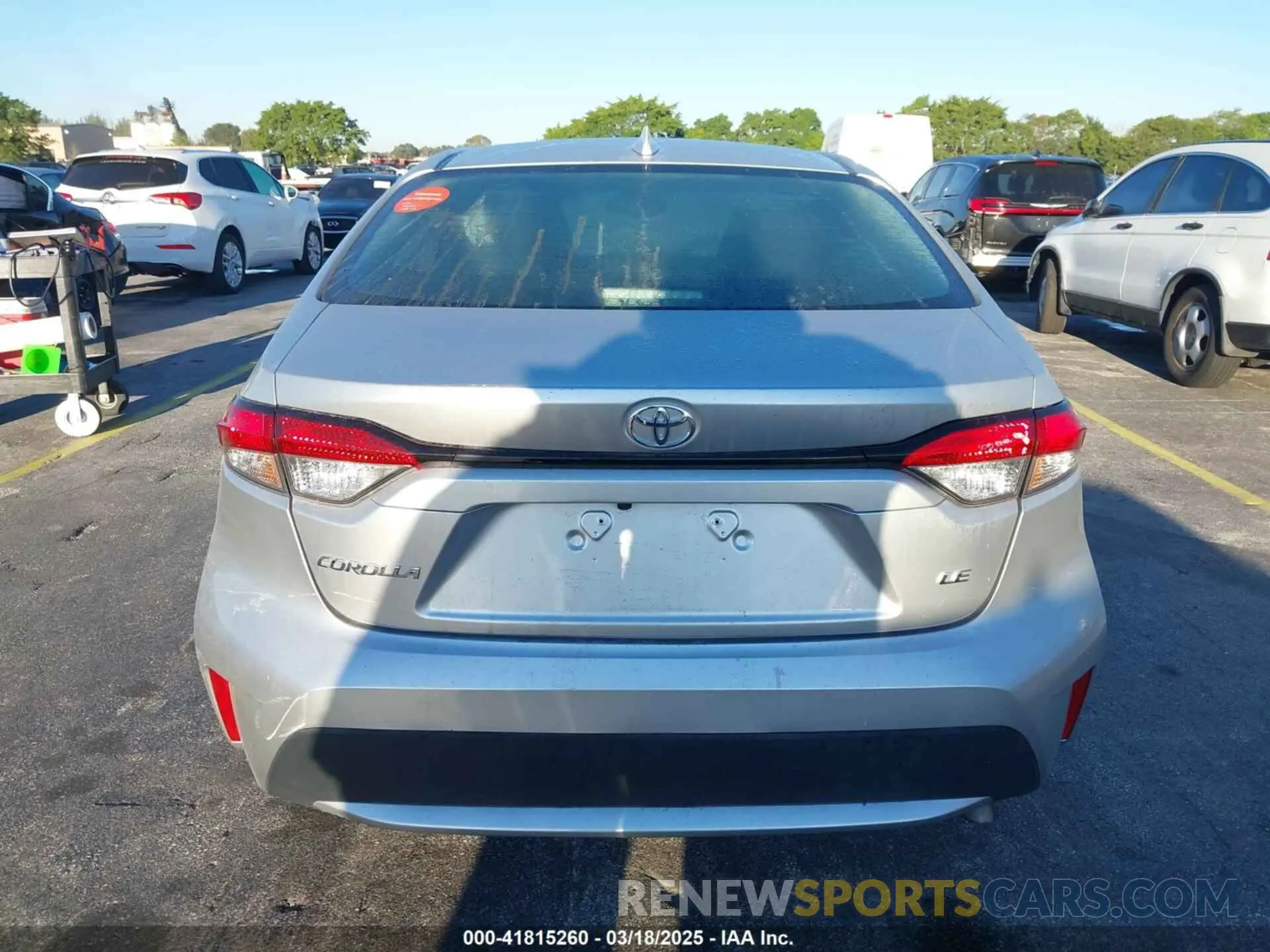 16 fotografías del automóvil dañado 5YFEPMAE0NP295181 TOYOTA COROLLA 2022