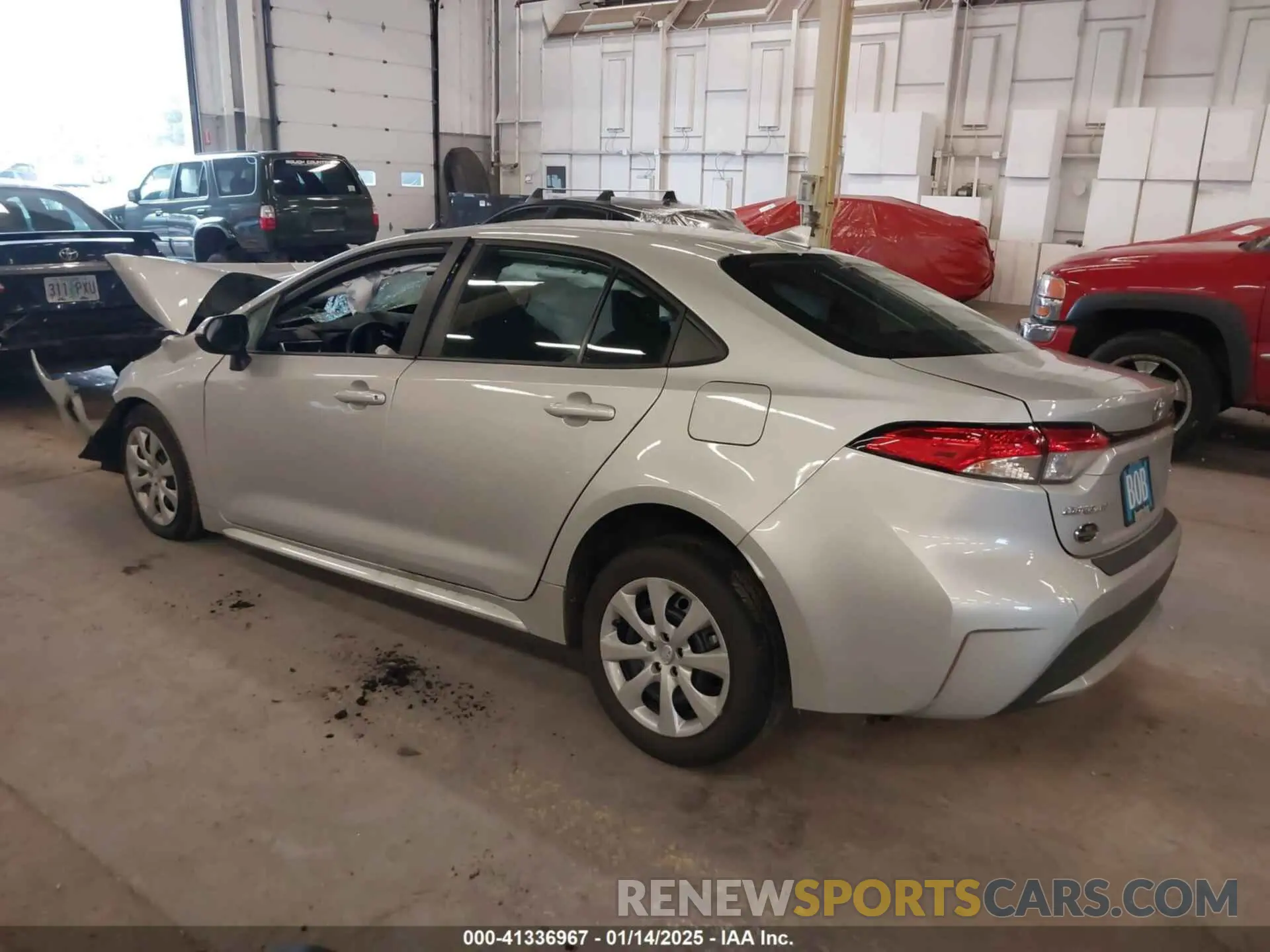 3 fotografías del automóvil dañado 5YFEPMAE0NP301996 TOYOTA COROLLA 2022