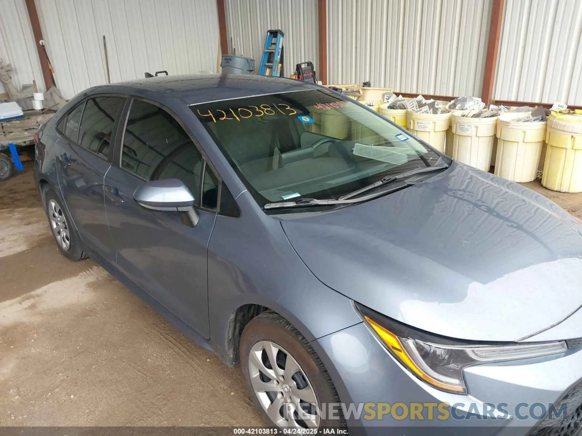 17 fotografías del automóvil dañado 5YFEPMAE0NP322542 TOYOTA COROLLA 2022