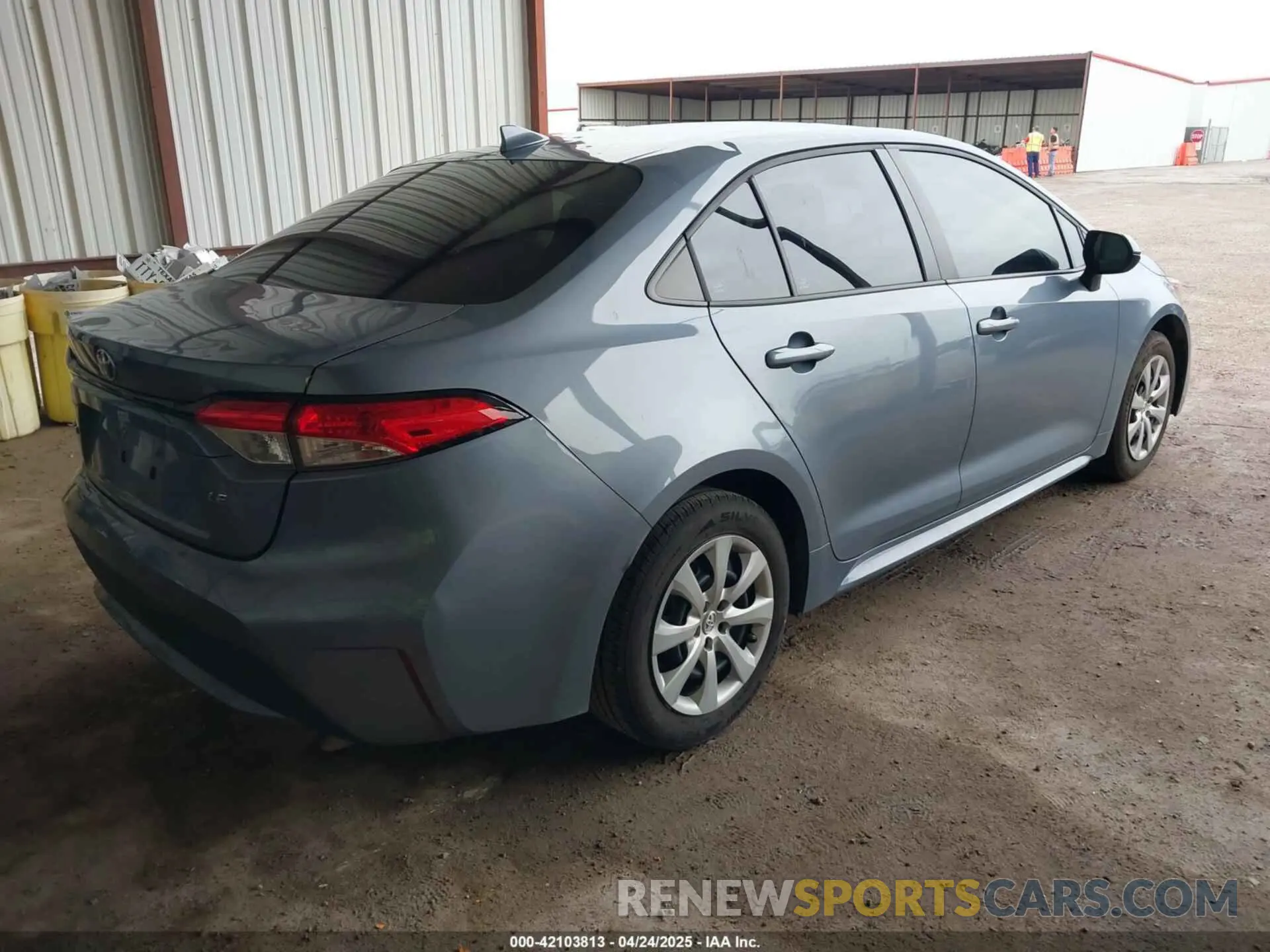 4 fotografías del automóvil dañado 5YFEPMAE0NP322542 TOYOTA COROLLA 2022
