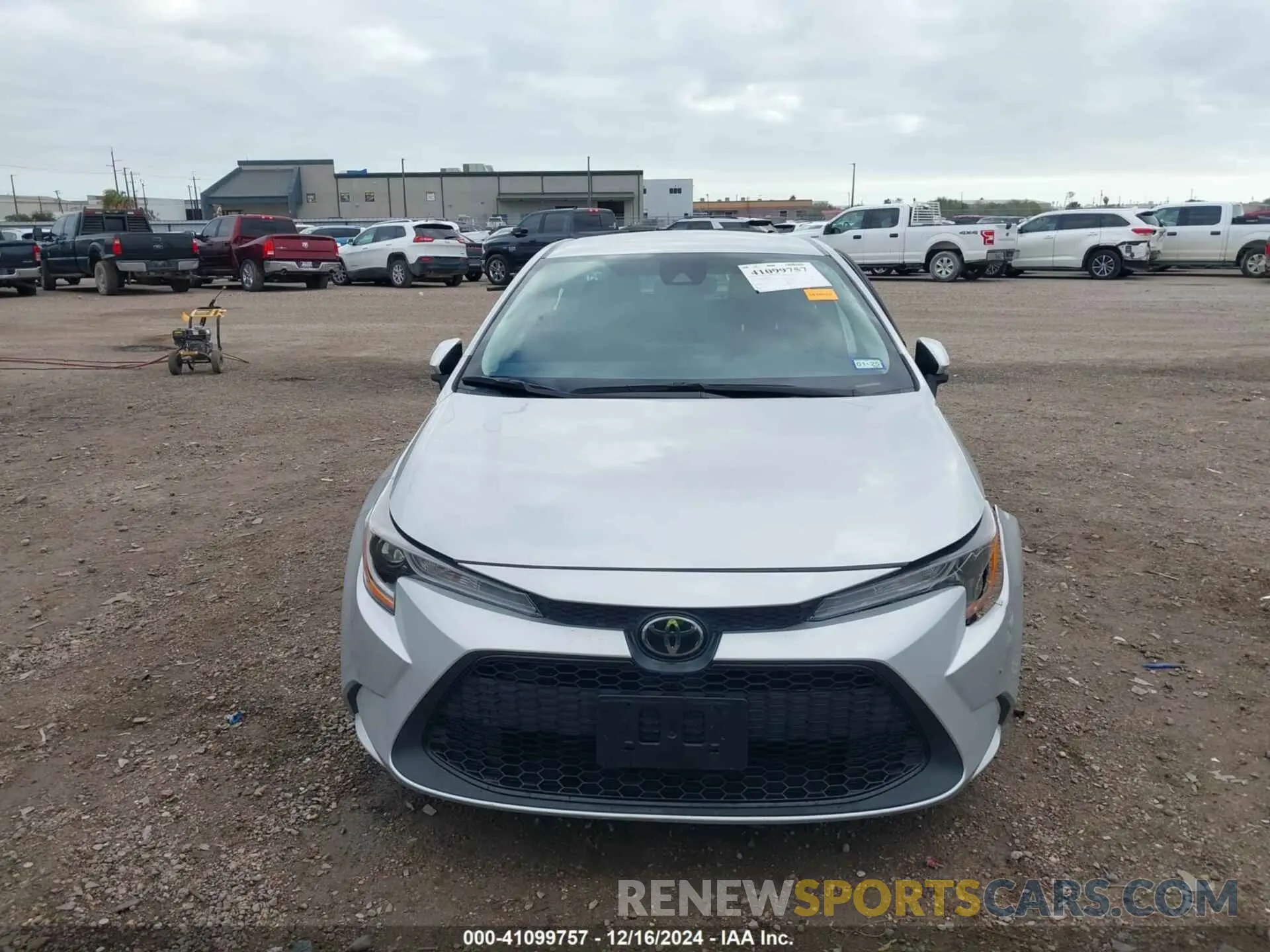 12 fotografías del automóvil dañado 5YFEPMAE0NP332634 TOYOTA COROLLA 2022
