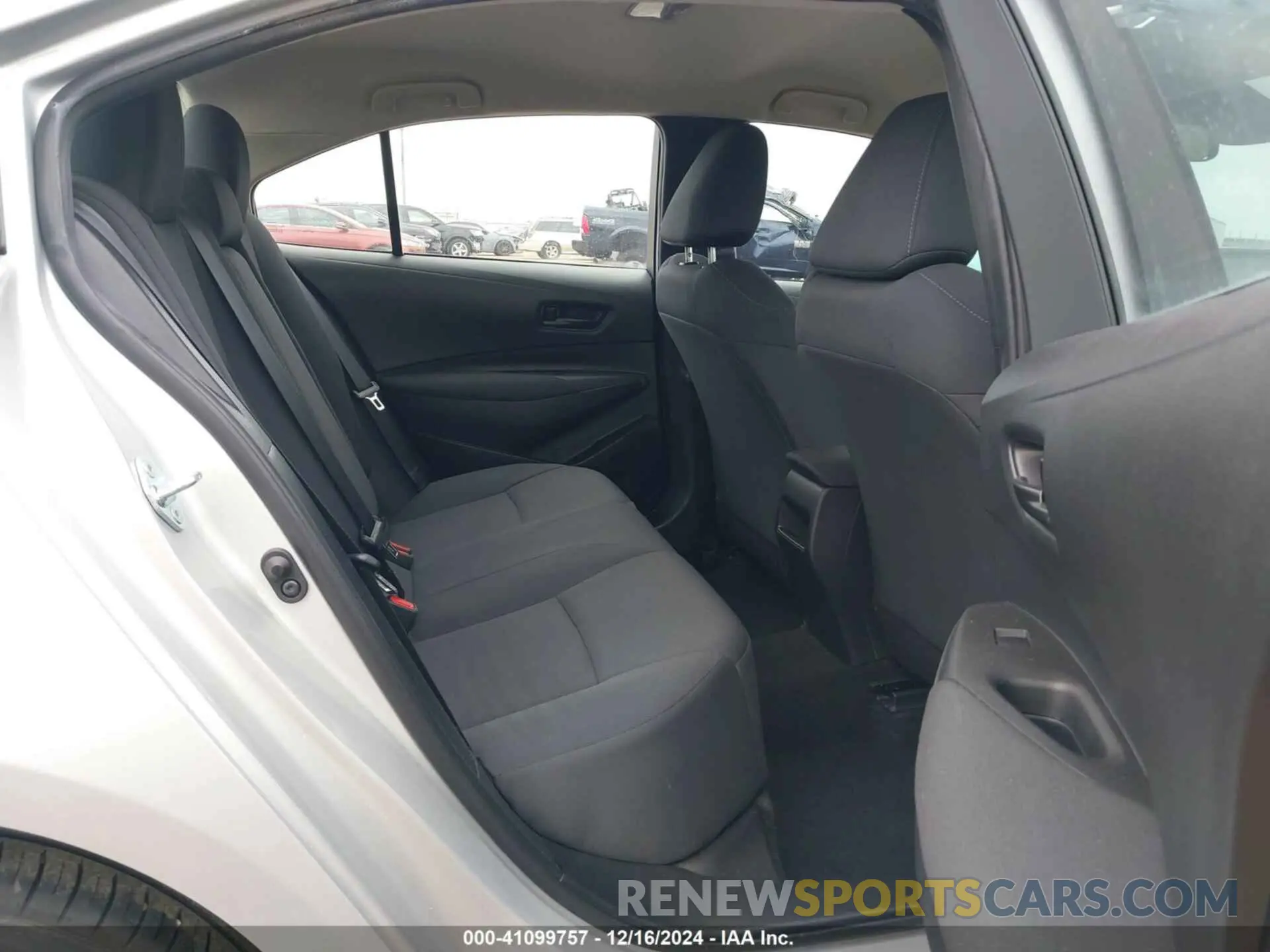 8 fotografías del automóvil dañado 5YFEPMAE0NP332634 TOYOTA COROLLA 2022