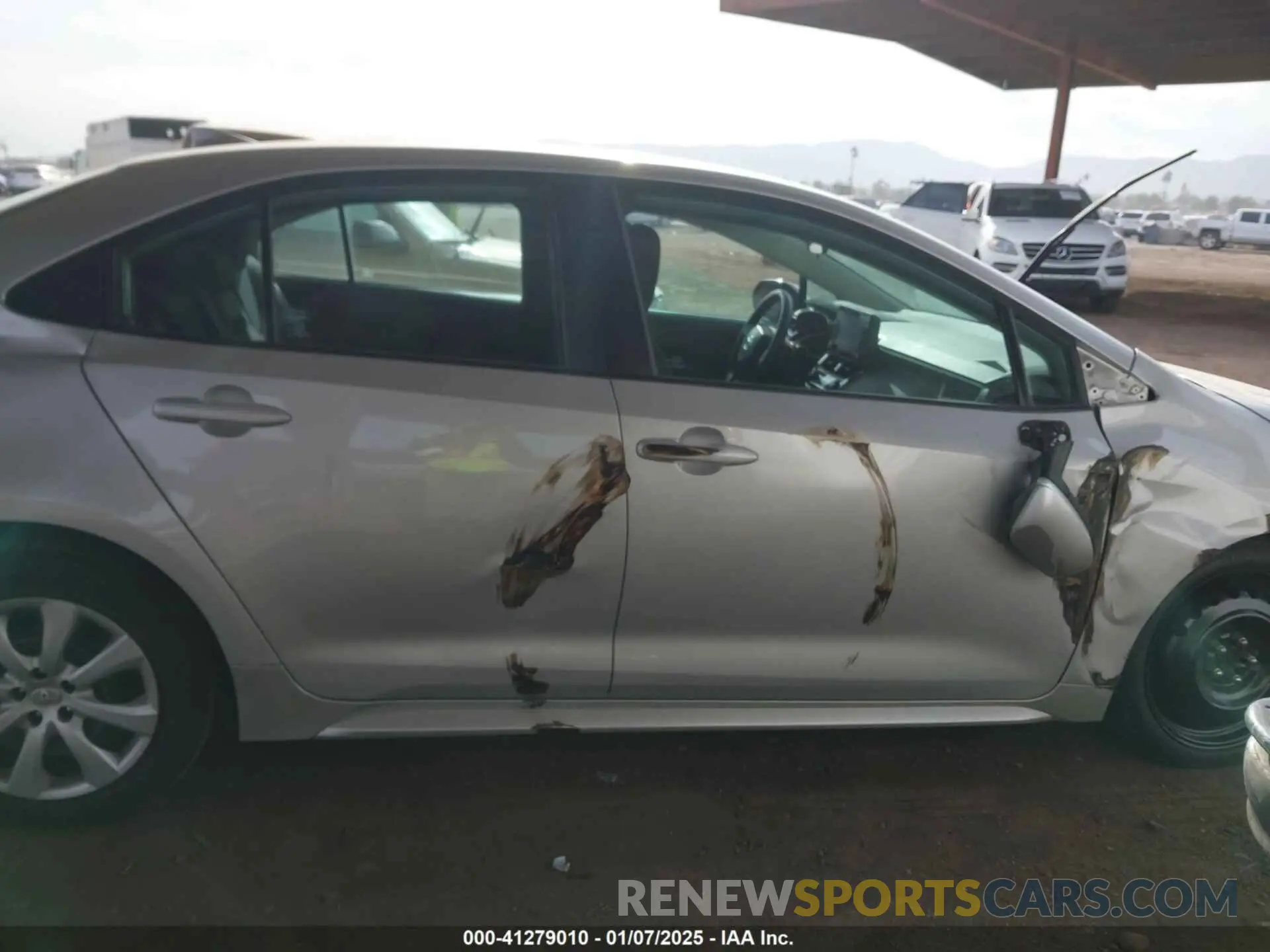 13 fotografías del automóvil dañado 5YFEPMAE0NP333640 TOYOTA COROLLA 2022