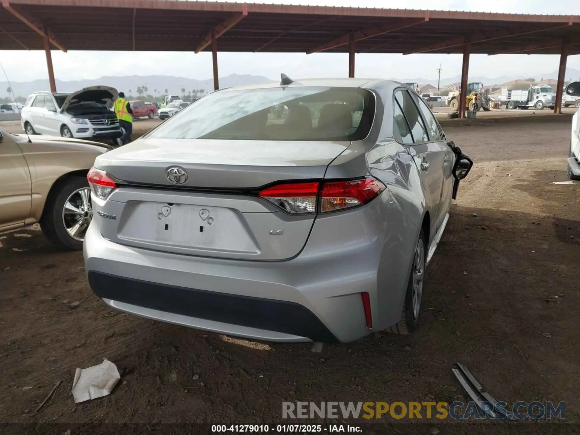 4 fotografías del automóvil dañado 5YFEPMAE0NP333640 TOYOTA COROLLA 2022