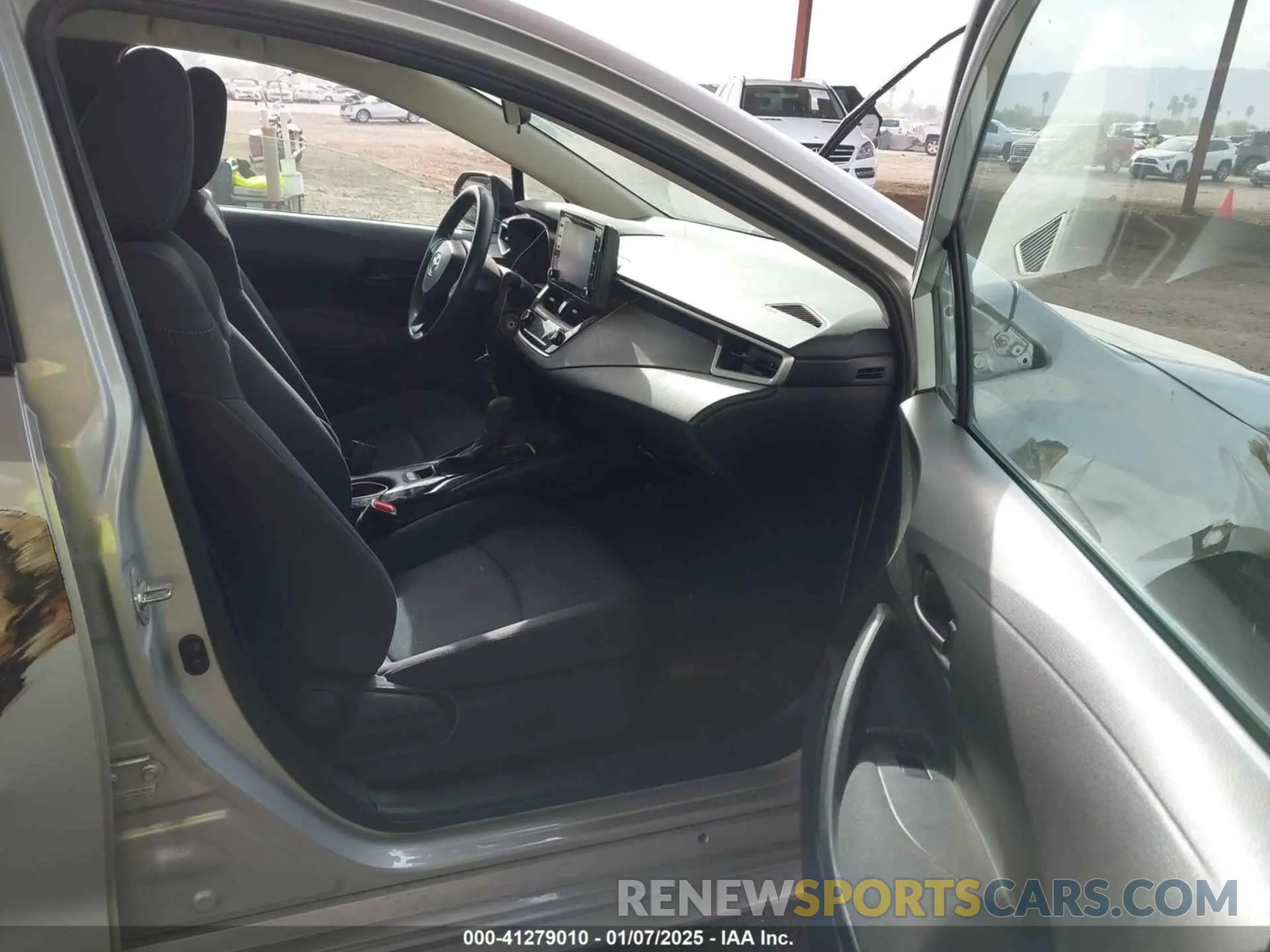 5 fotografías del automóvil dañado 5YFEPMAE0NP333640 TOYOTA COROLLA 2022