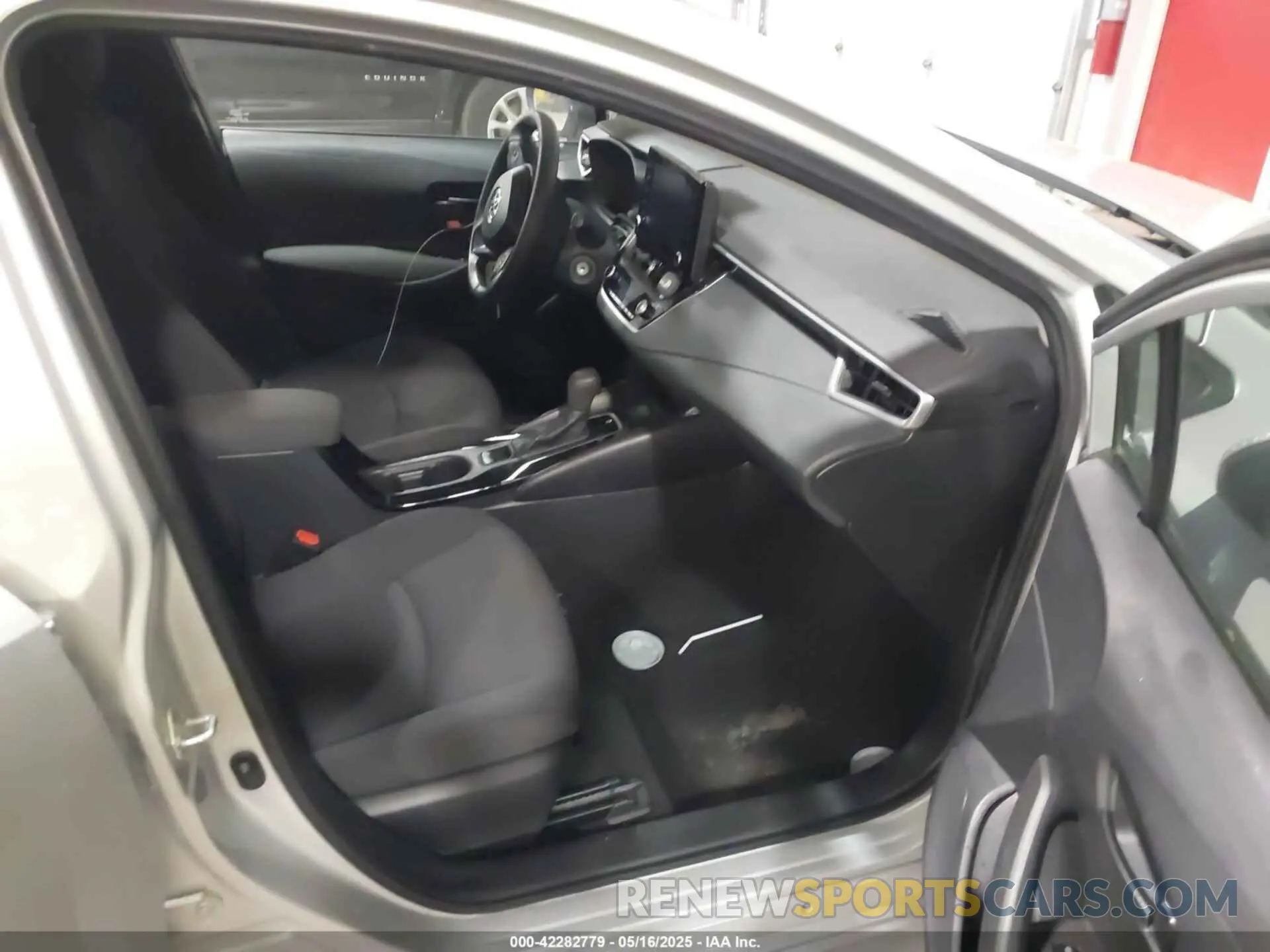 5 fotografías del automóvil dañado 5YFEPMAE0NP343469 TOYOTA COROLLA 2022