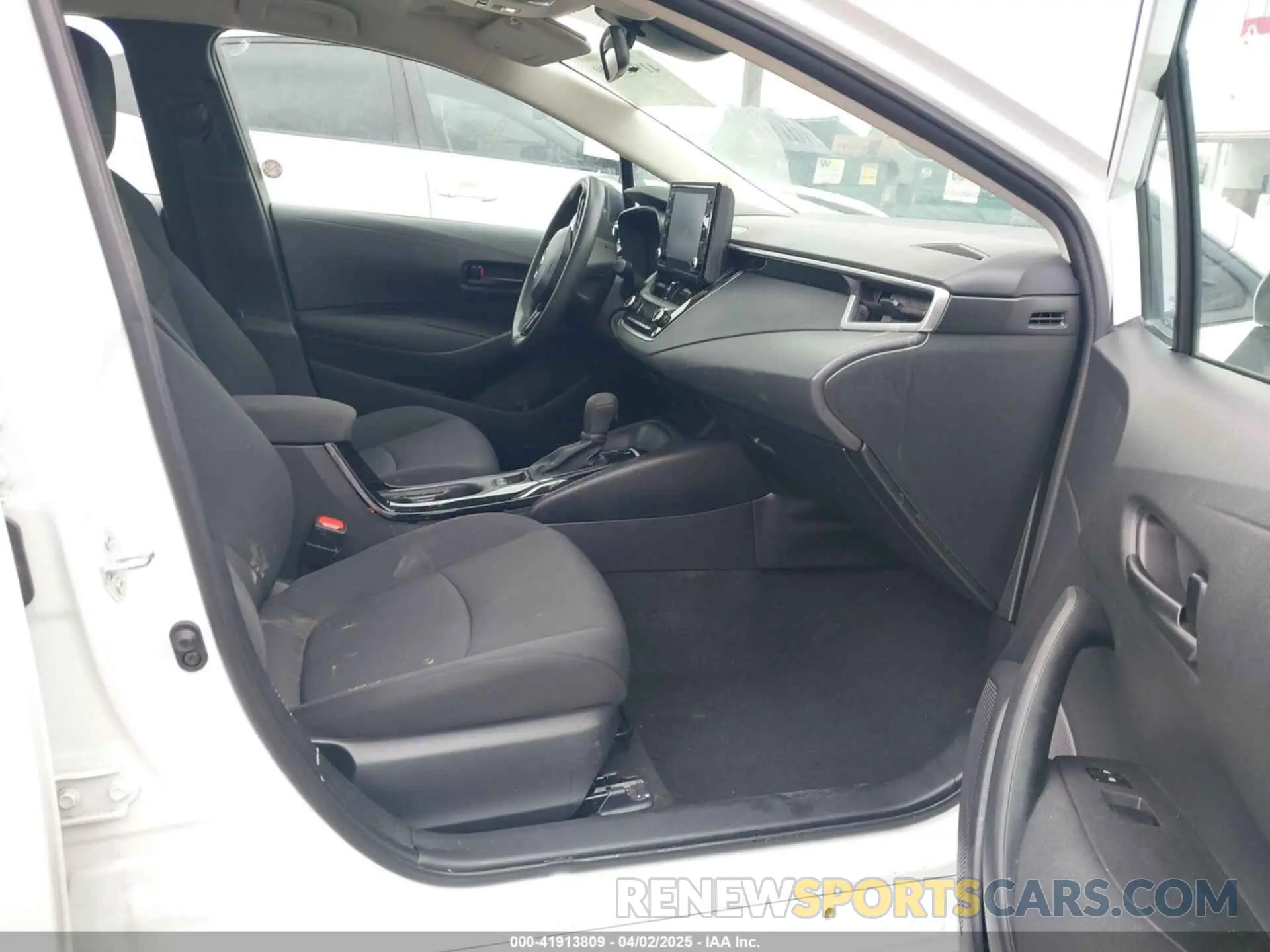 5 fotografías del automóvil dañado 5YFEPMAE0NP361826 TOYOTA COROLLA 2022