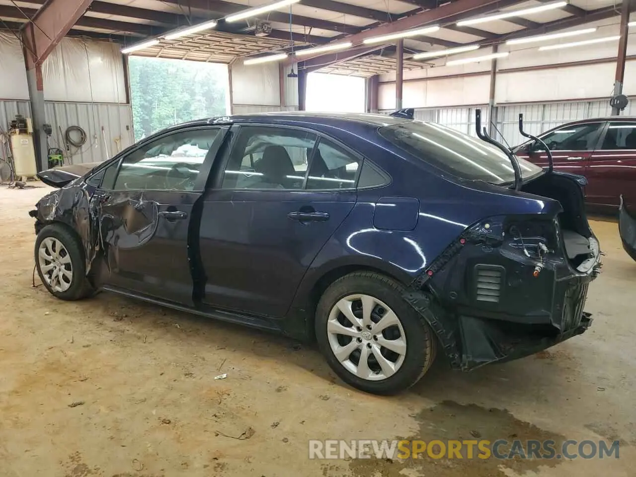 2 fotografías del automóvil dañado 5YFEPMAE1NP284805 TOYOTA COROLLA 2022