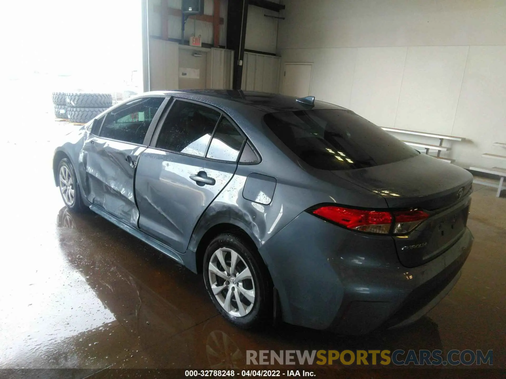 3 fotografías del automóvil dañado 5YFEPMAE1NP301893 TOYOTA COROLLA 2022
