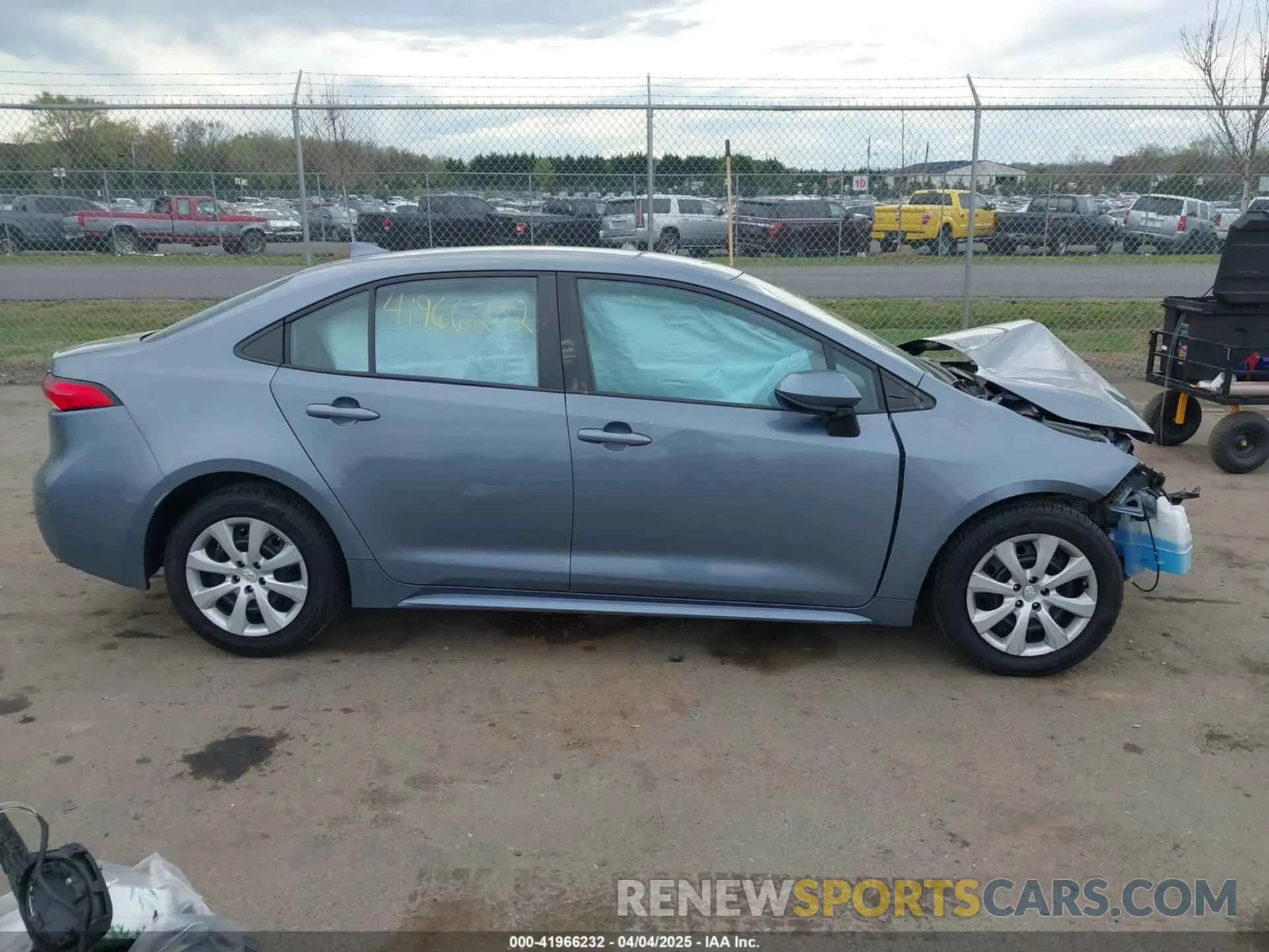 14 fotografías del automóvil dañado 5YFEPMAE1NP333789 TOYOTA COROLLA 2022