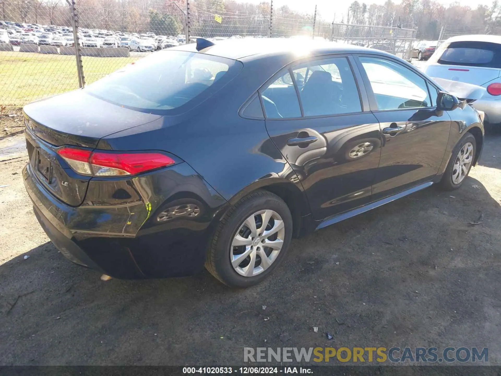 4 fotografías del automóvil dañado 5YFEPMAE1NP372110 TOYOTA COROLLA 2022