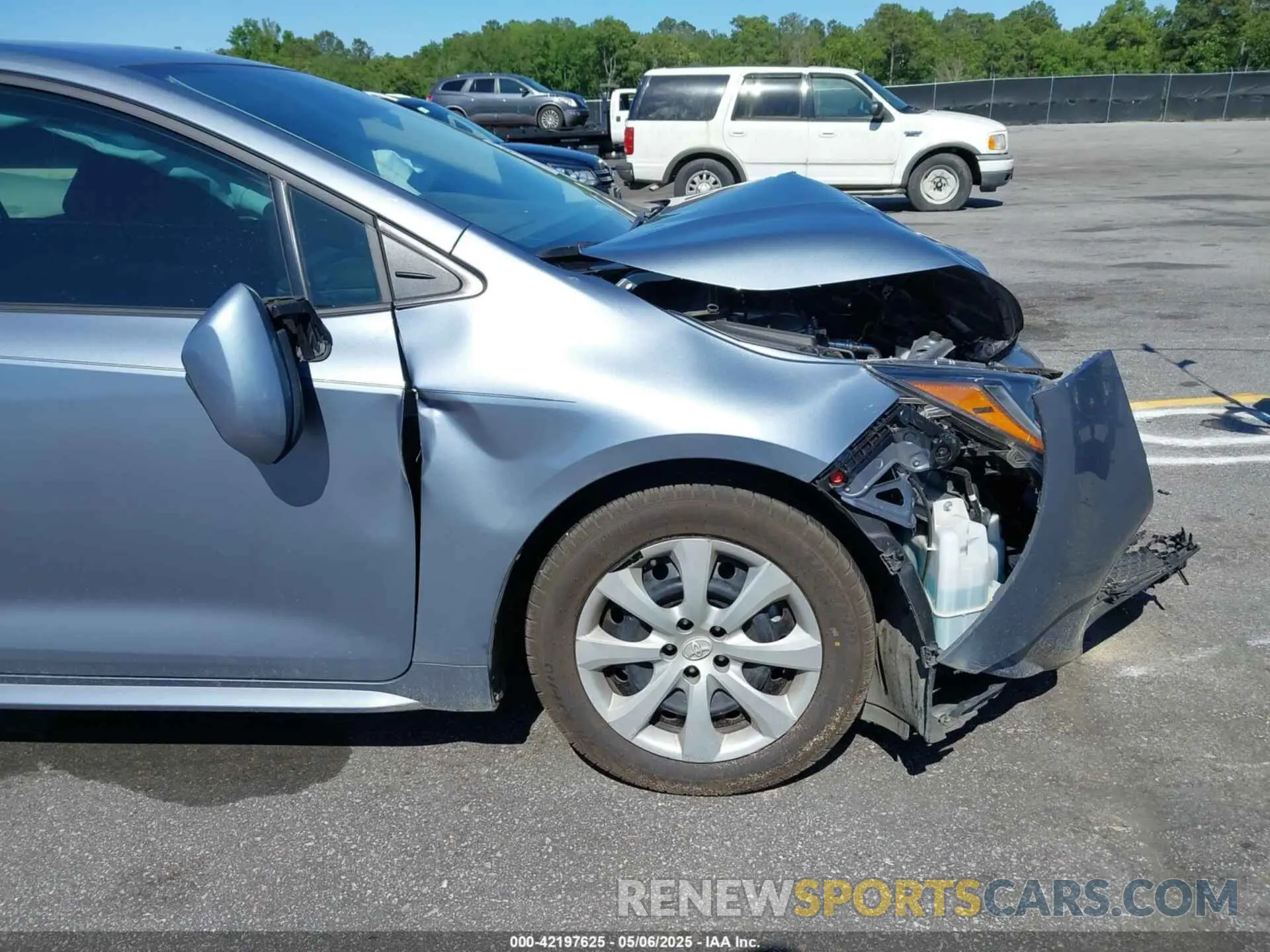 18 fotografías del automóvil dañado 5YFEPMAE1NP385620 TOYOTA COROLLA 2022