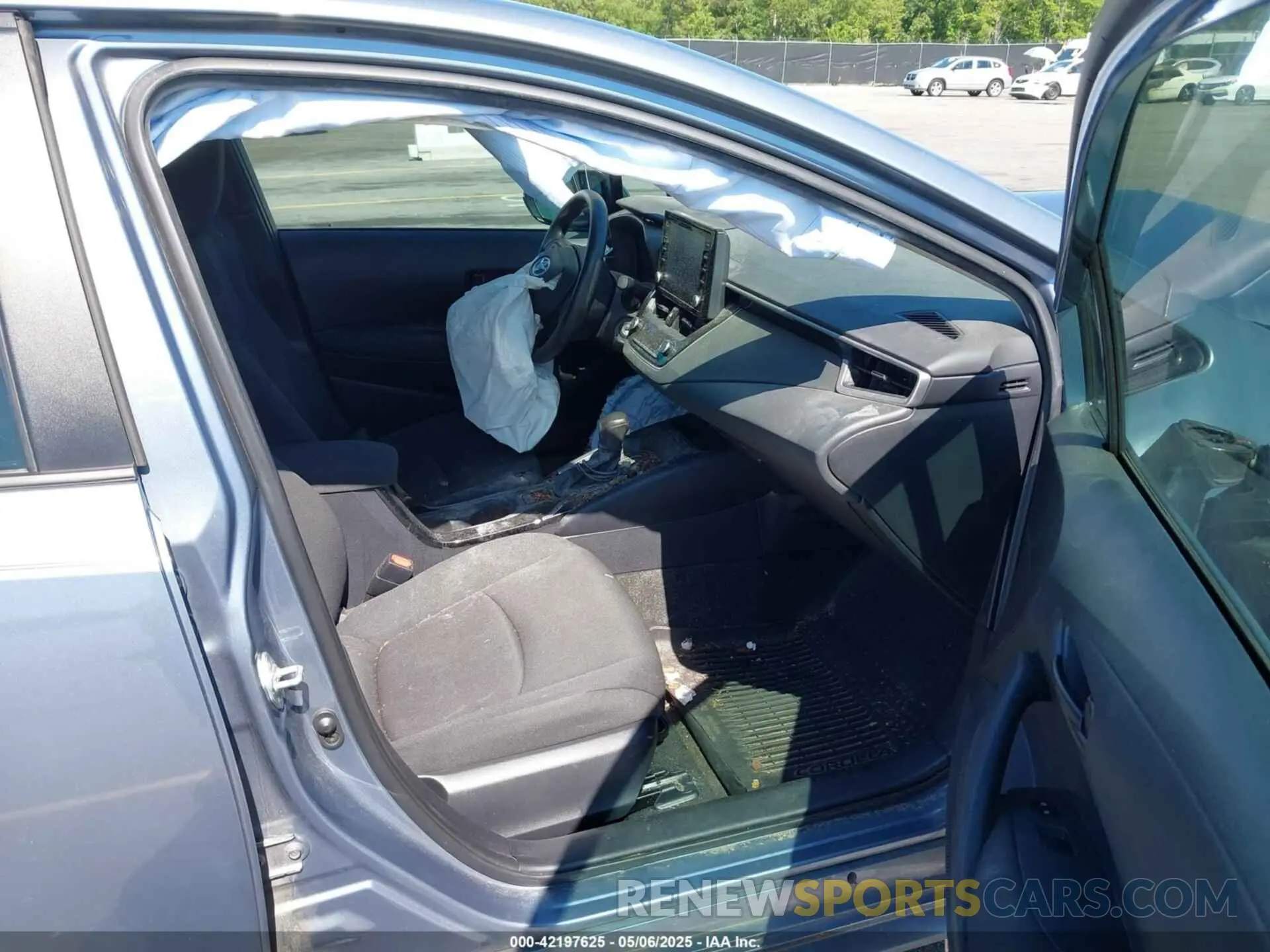 5 fotografías del automóvil dañado 5YFEPMAE1NP385620 TOYOTA COROLLA 2022
