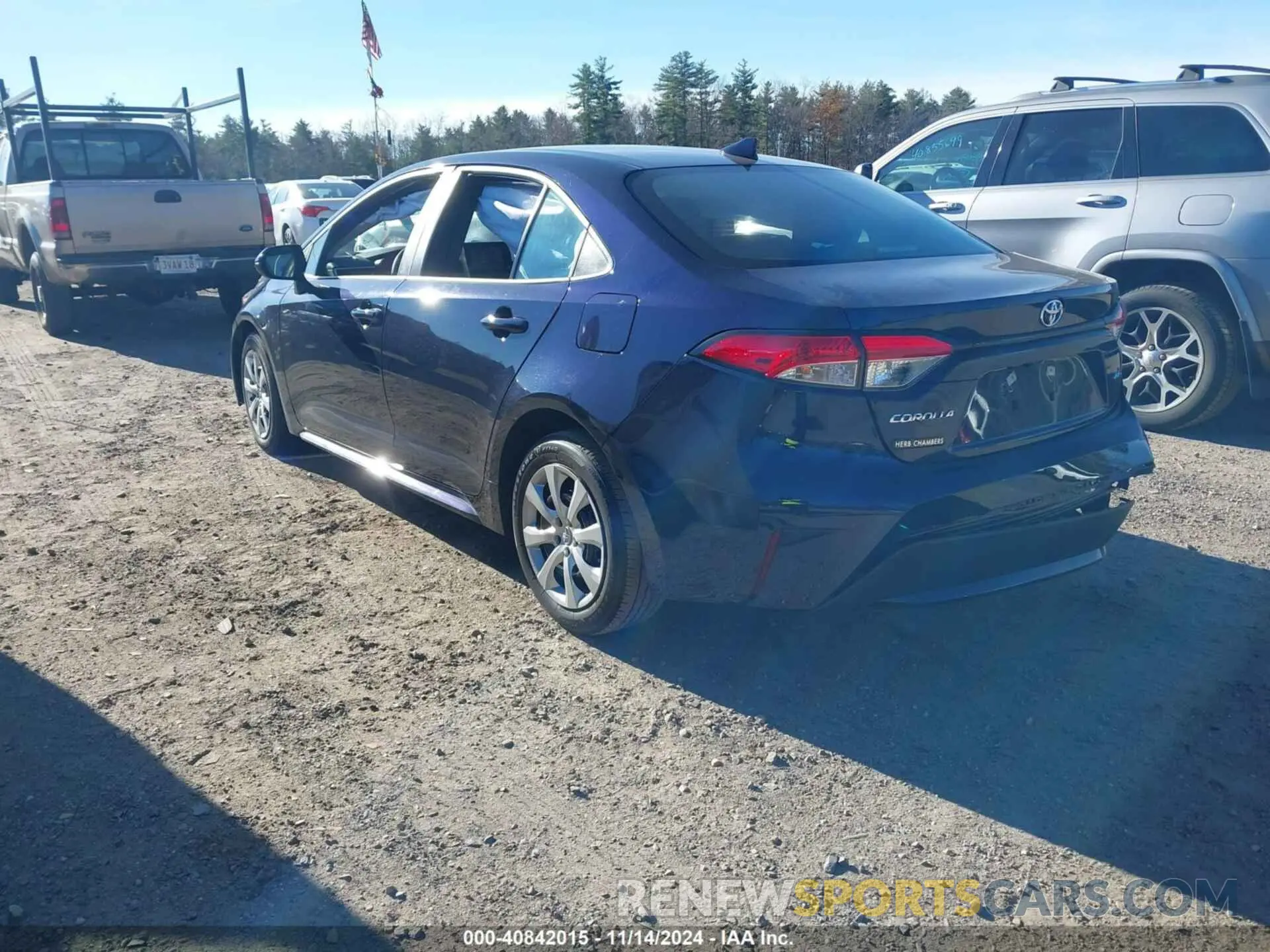 3 fotografías del automóvil dañado 5YFEPMAE1NP388503 TOYOTA COROLLA 2022