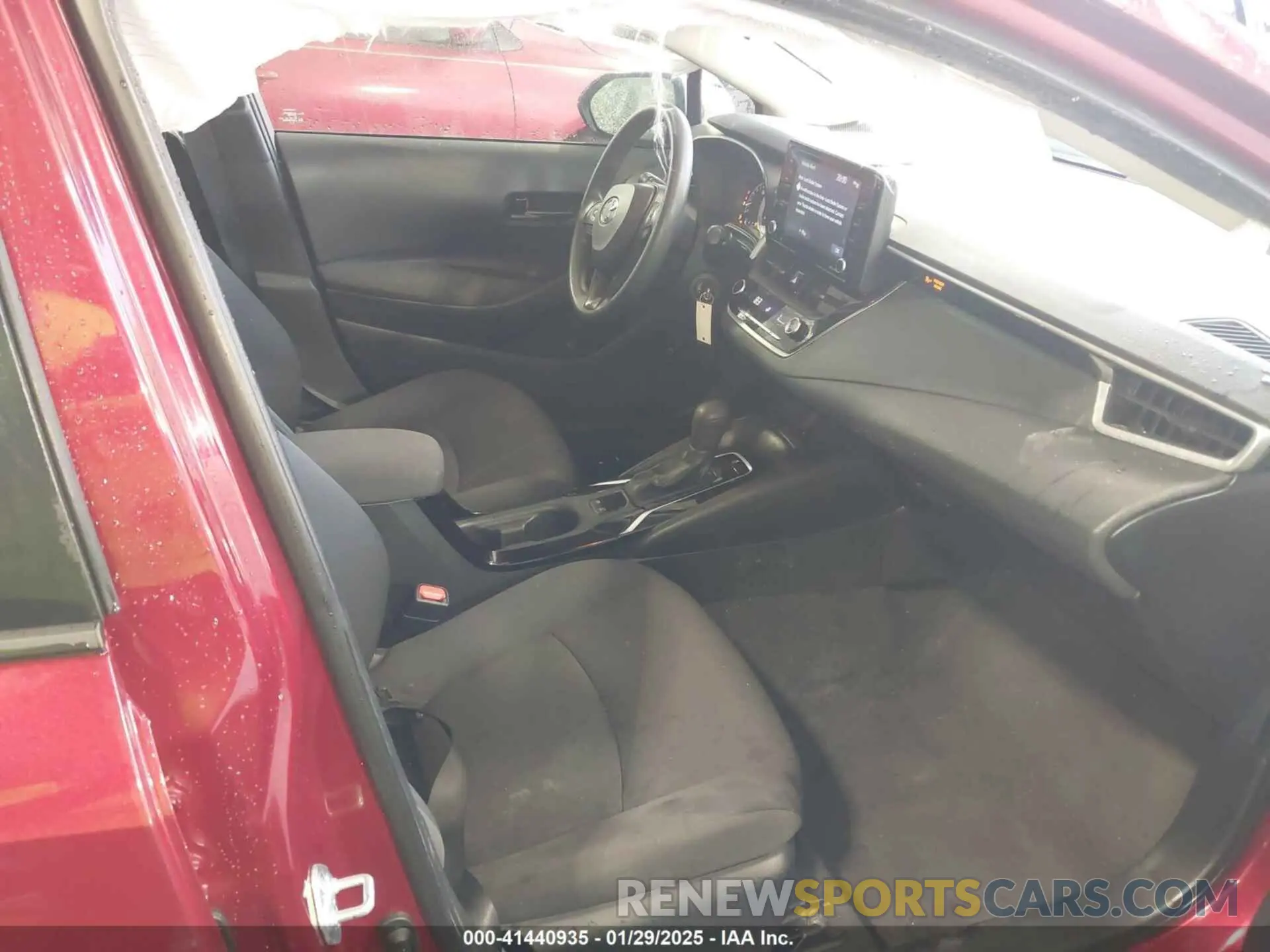 5 fotografías del automóvil dañado 5YFEPMAE2NP273909 TOYOTA COROLLA 2022