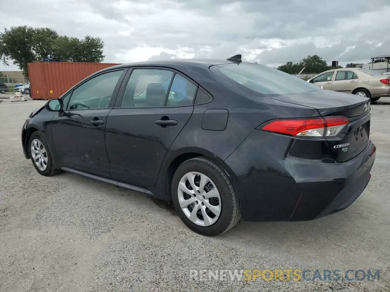 2 fotografías del automóvil dañado 5YFEPMAE2NP276406 TOYOTA COROLLA 2022