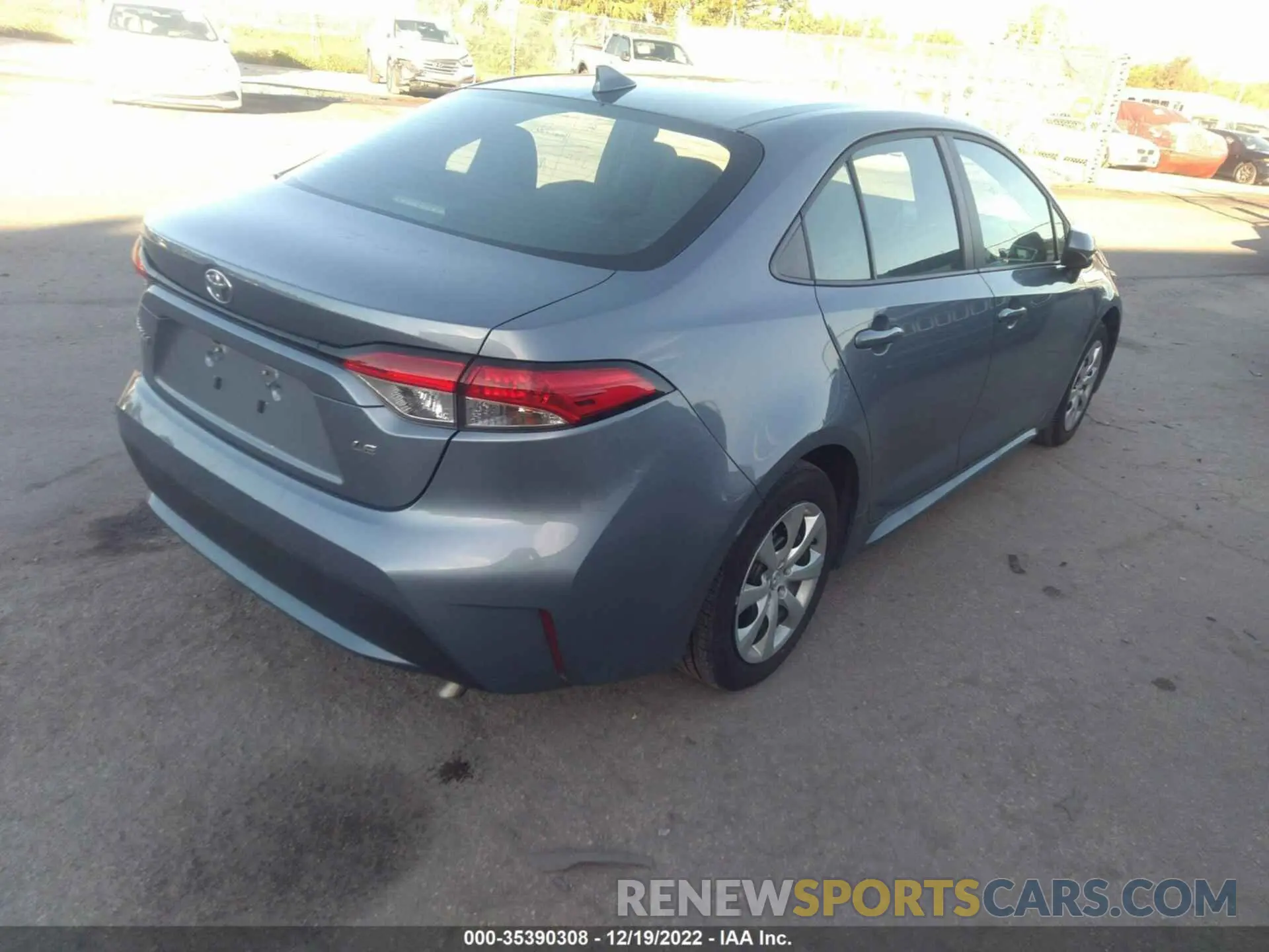 4 fotografías del automóvil dañado 5YFEPMAE2NP281640 TOYOTA COROLLA 2022