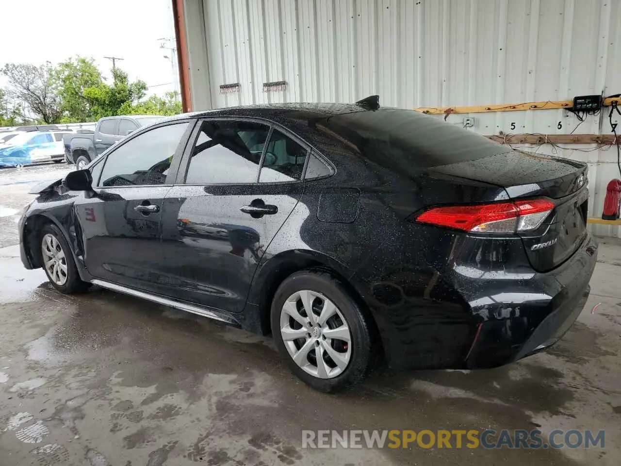 2 fotografías del automóvil dañado 5YFEPMAE2NP283825 TOYOTA COROLLA 2022