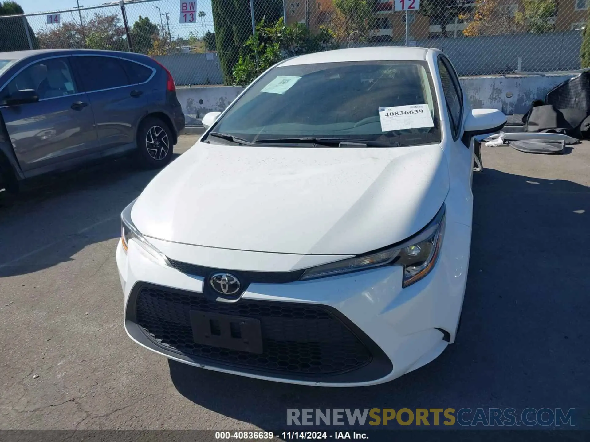 13 fotografías del automóvil dañado 5YFEPMAE2NP285946 TOYOTA COROLLA 2022