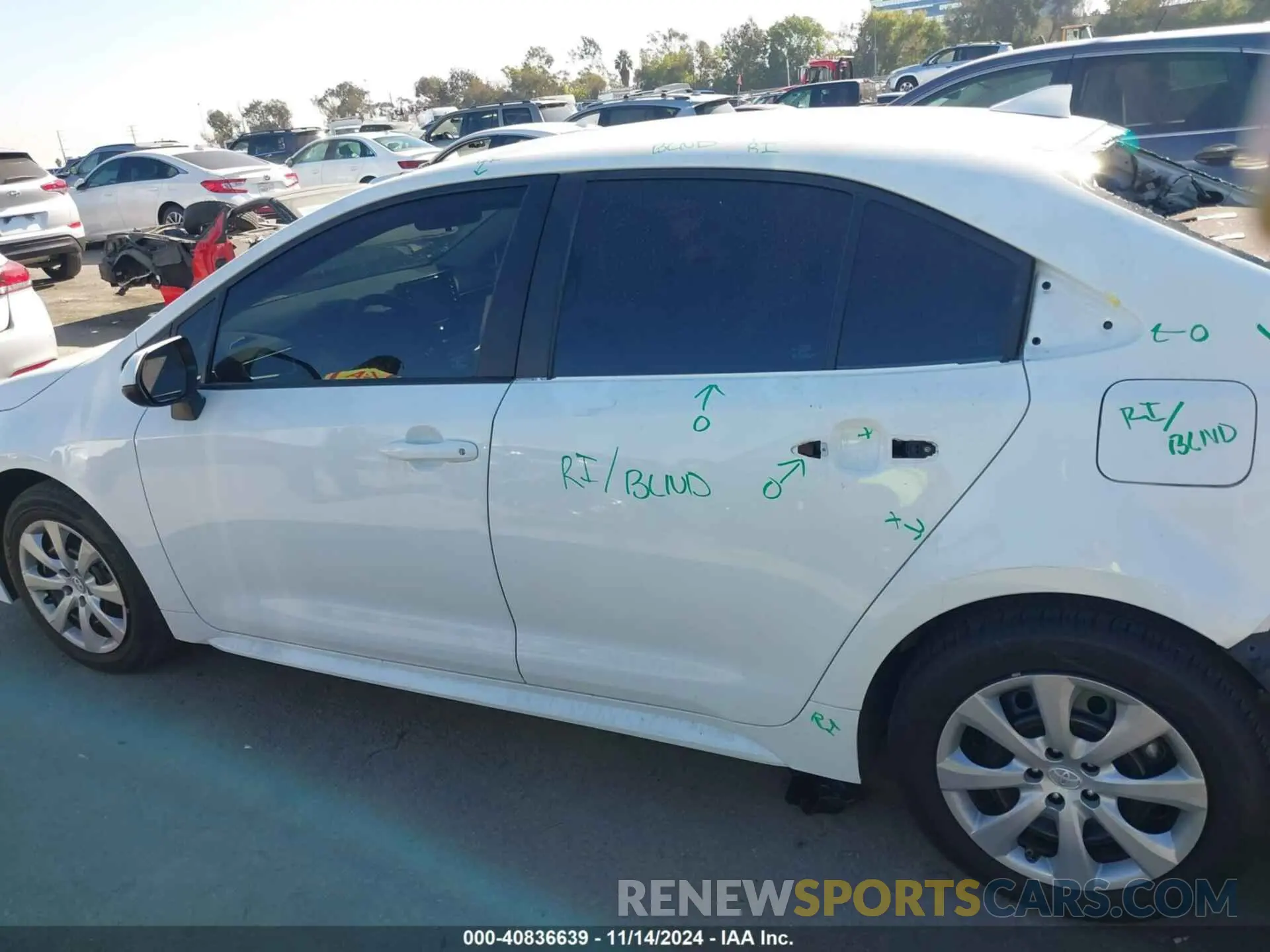 15 fotografías del automóvil dañado 5YFEPMAE2NP285946 TOYOTA COROLLA 2022